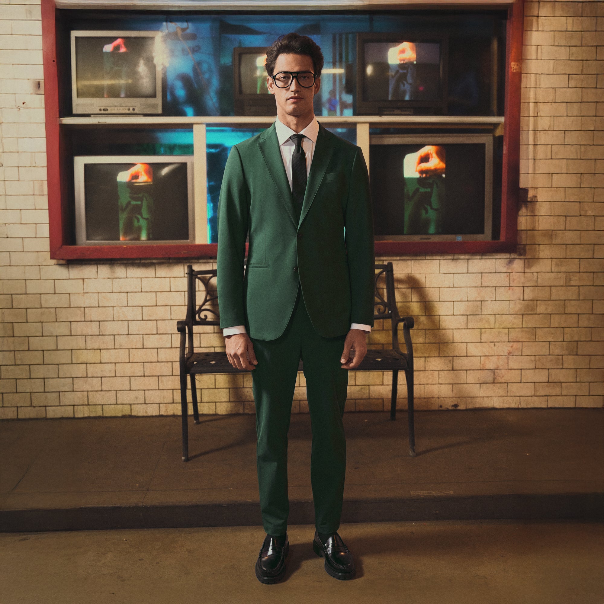 Tags:(6'1"|165) bespoke custom trousers pant chino performance technical model Jessey in Pine Grove