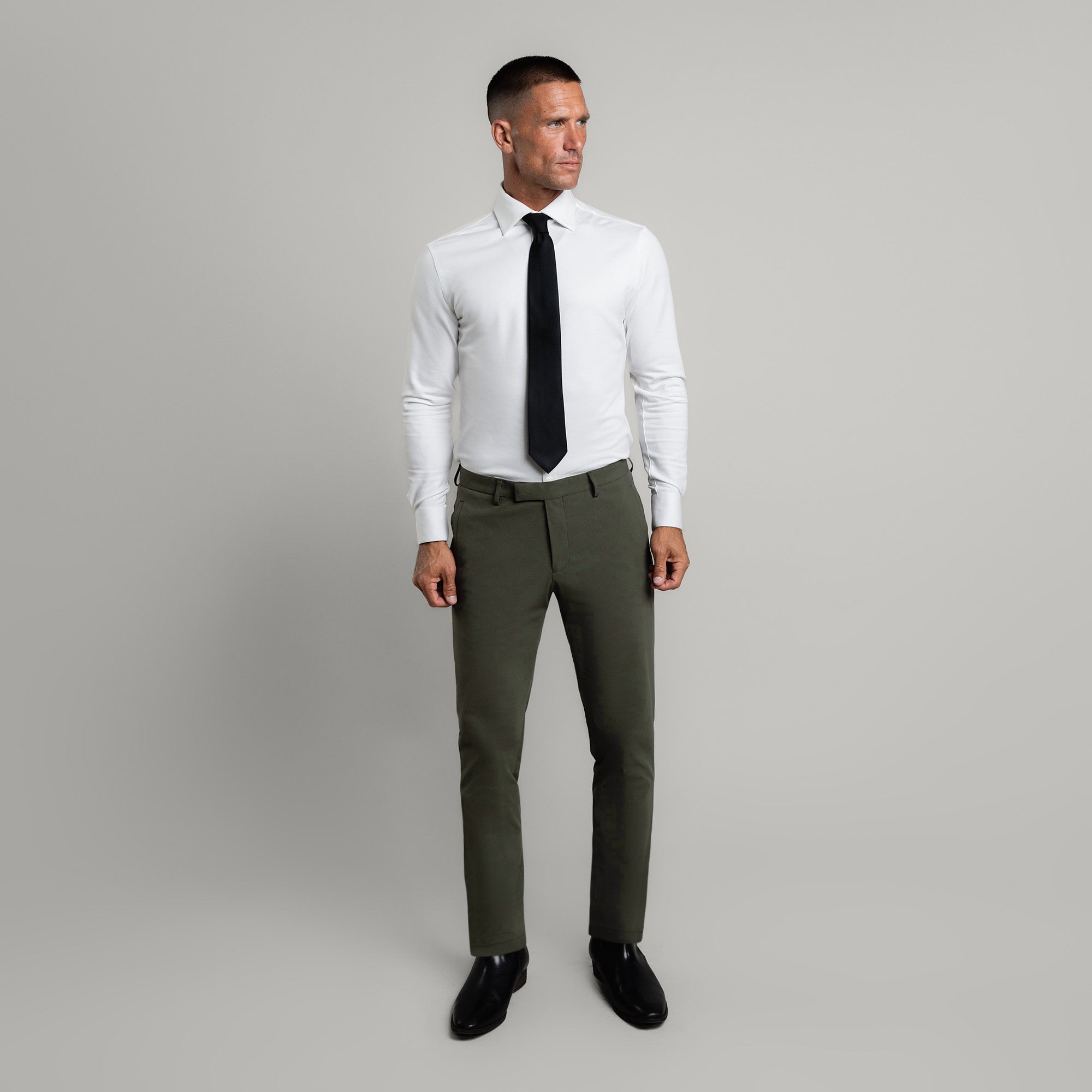 bespoke custom trousers pant chino performance technical model Tyler in Moss