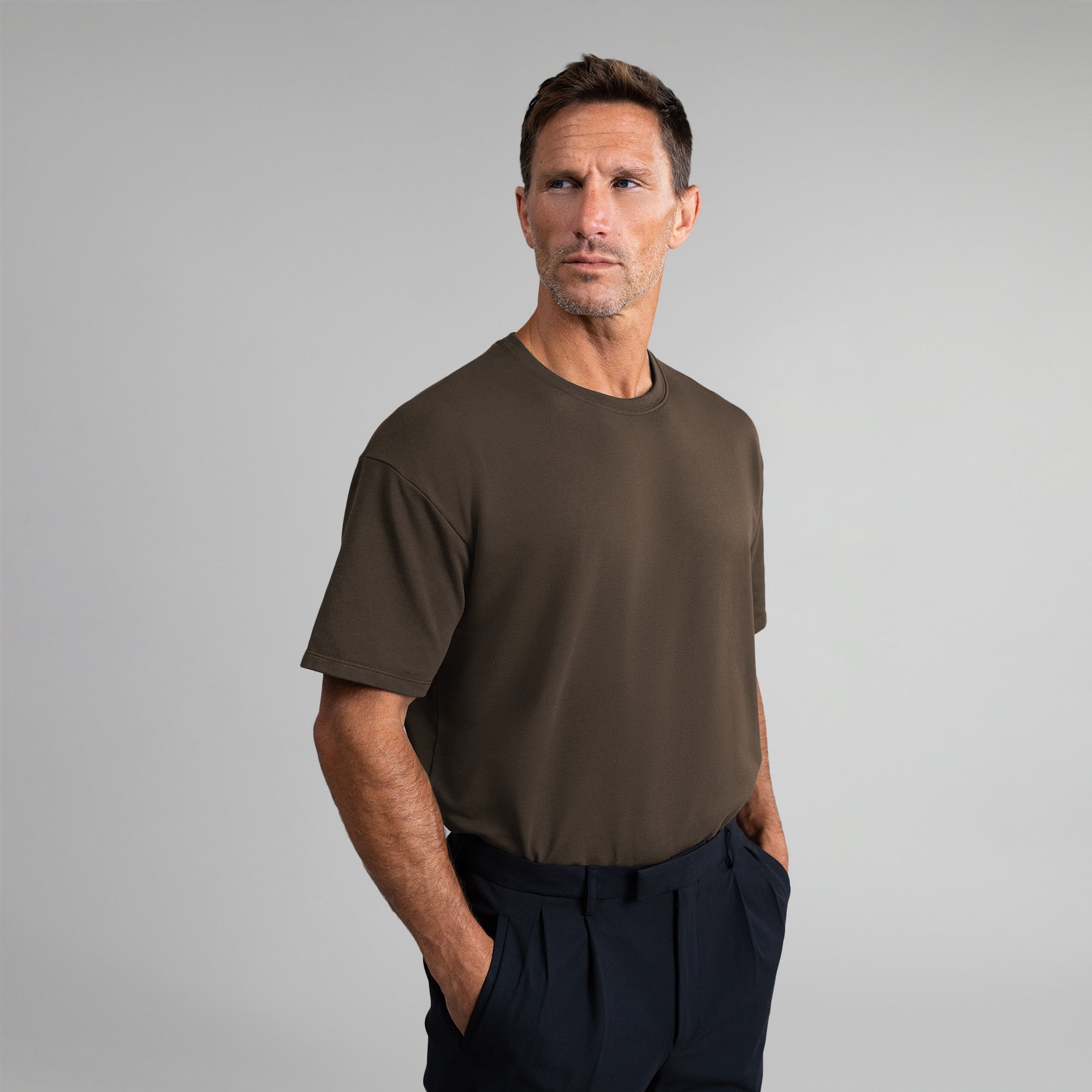 Tags:(6'0" - 180 lbs) custom t-shirt tee model Tyler in Umber