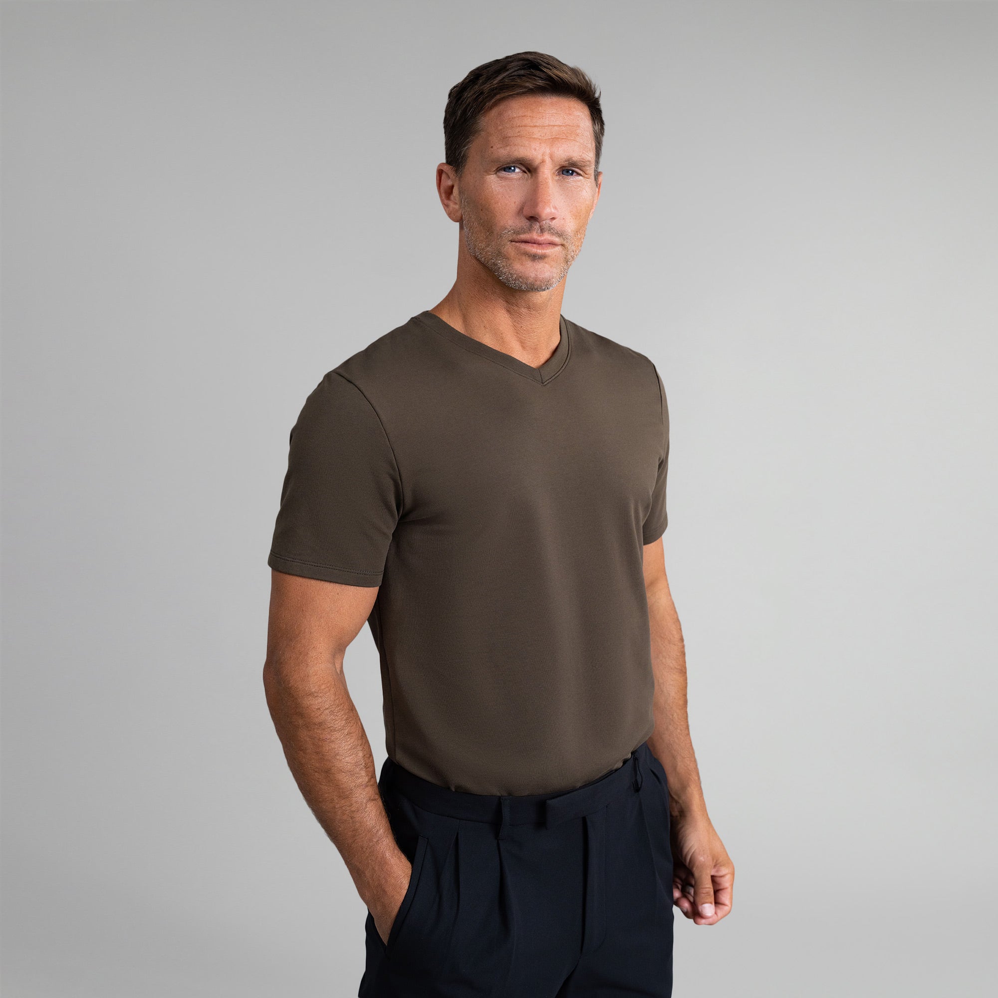 Tags:(6'0" - 180 lbs|Large) custom t-shirt tee model Tyler in Umber