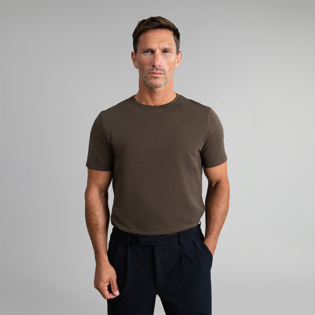 Tags:(6'0" - 180 lbs|Large) custom t-shirt tee model Tyler in Umber