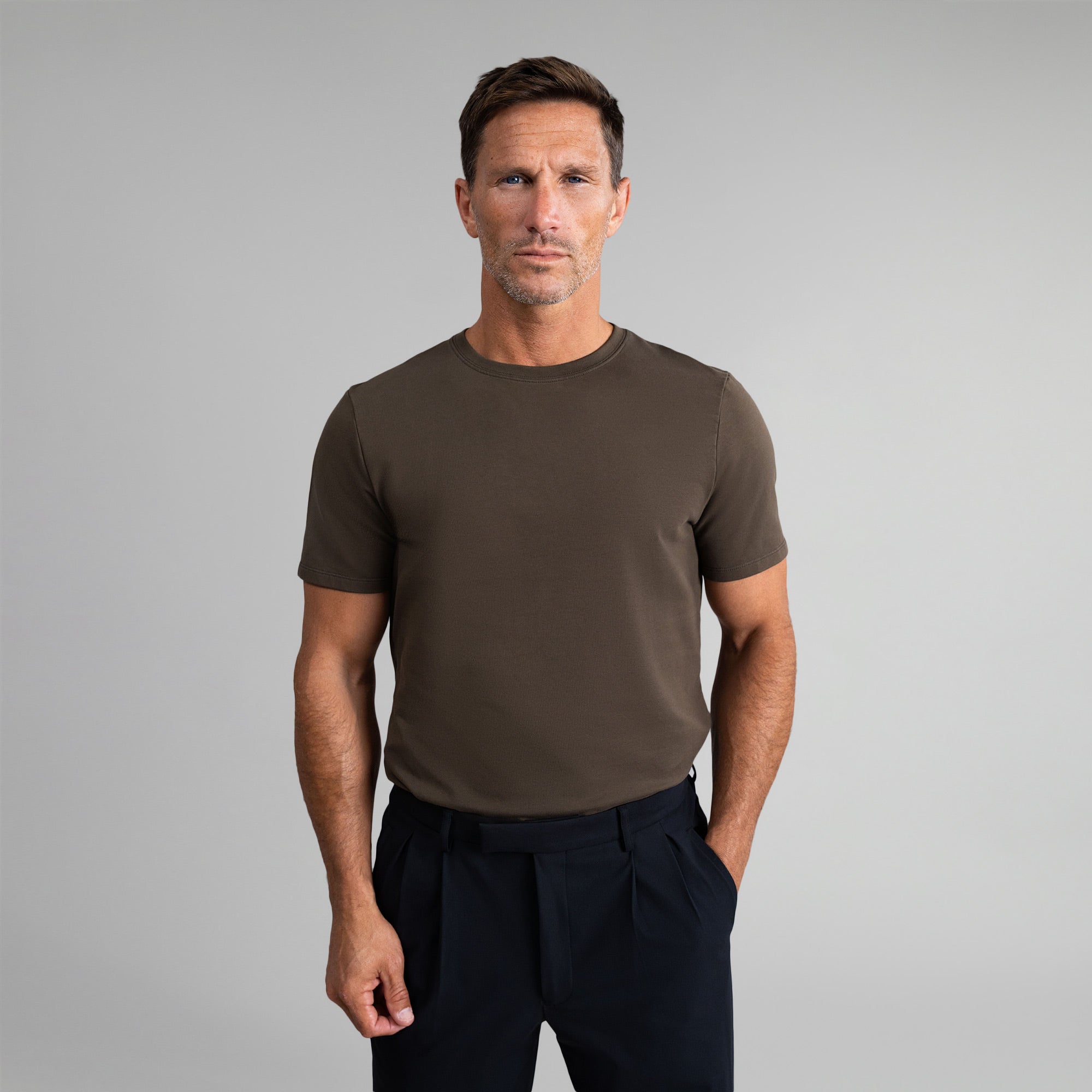 Tags:(6'0" - 180 lbs|Large) custom t-shirt tee model Tyler in Umber