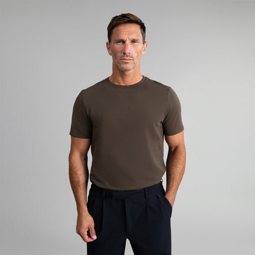 Tags:(6'0" - 180 lbs|Large) custom t-shirt tee model Tyler in Umber