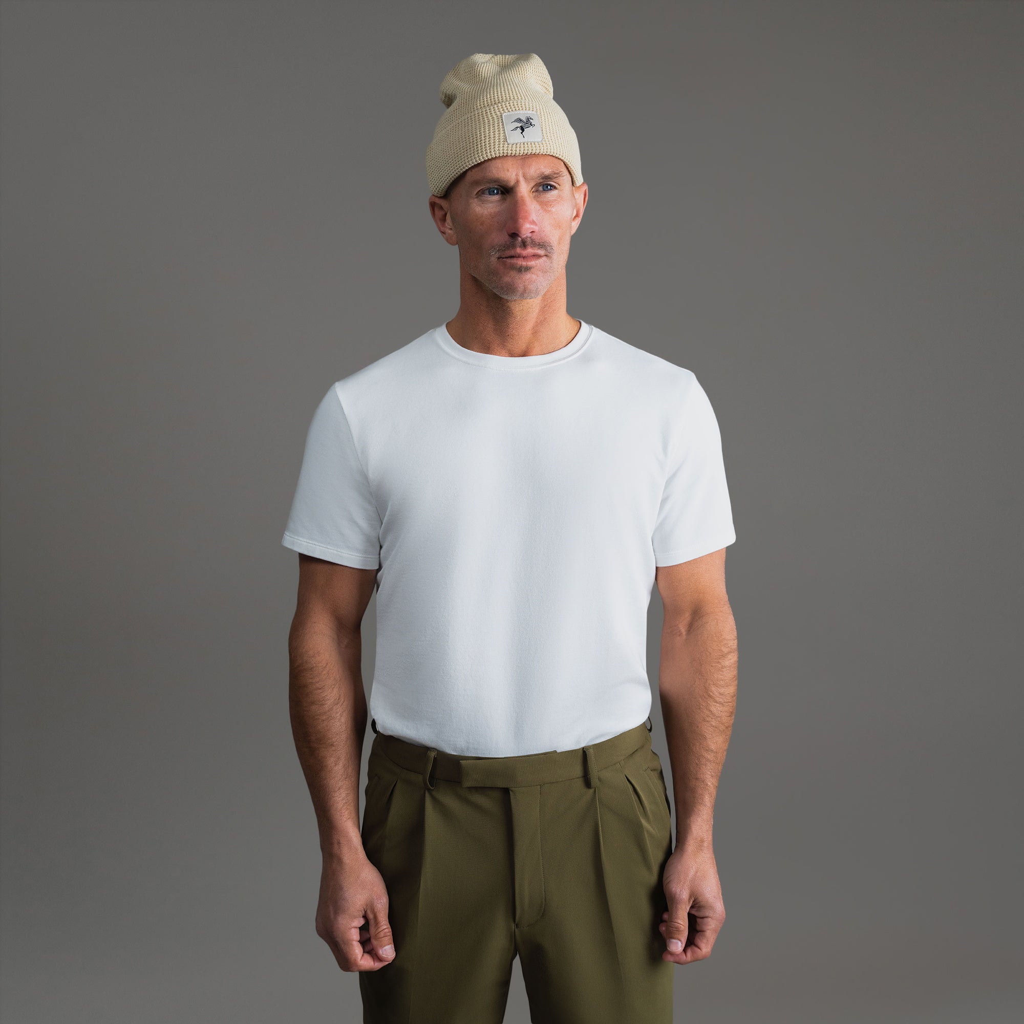 Sene hat model Tyler in Oatmeal
