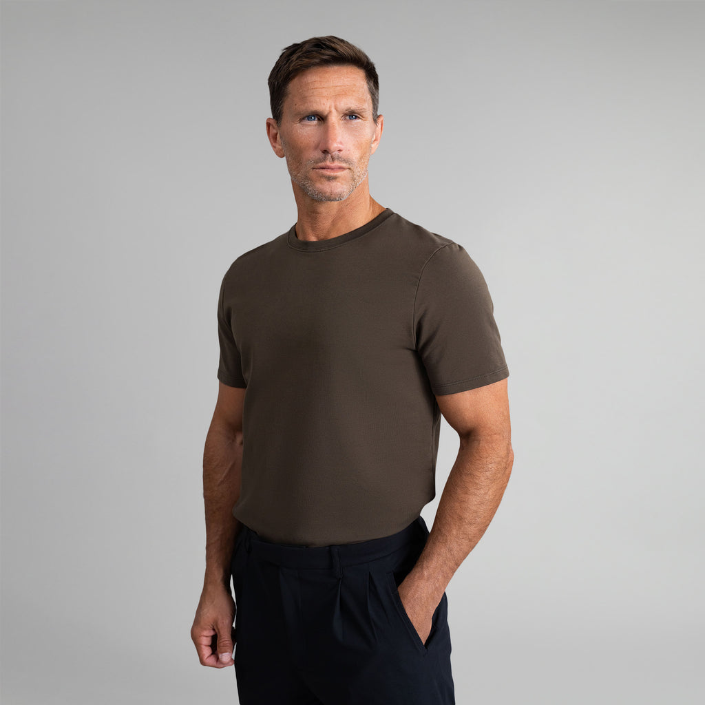 Tags:(6'0" - 180 lbs|Large) custom t-shirt tee model Tyler in Umber