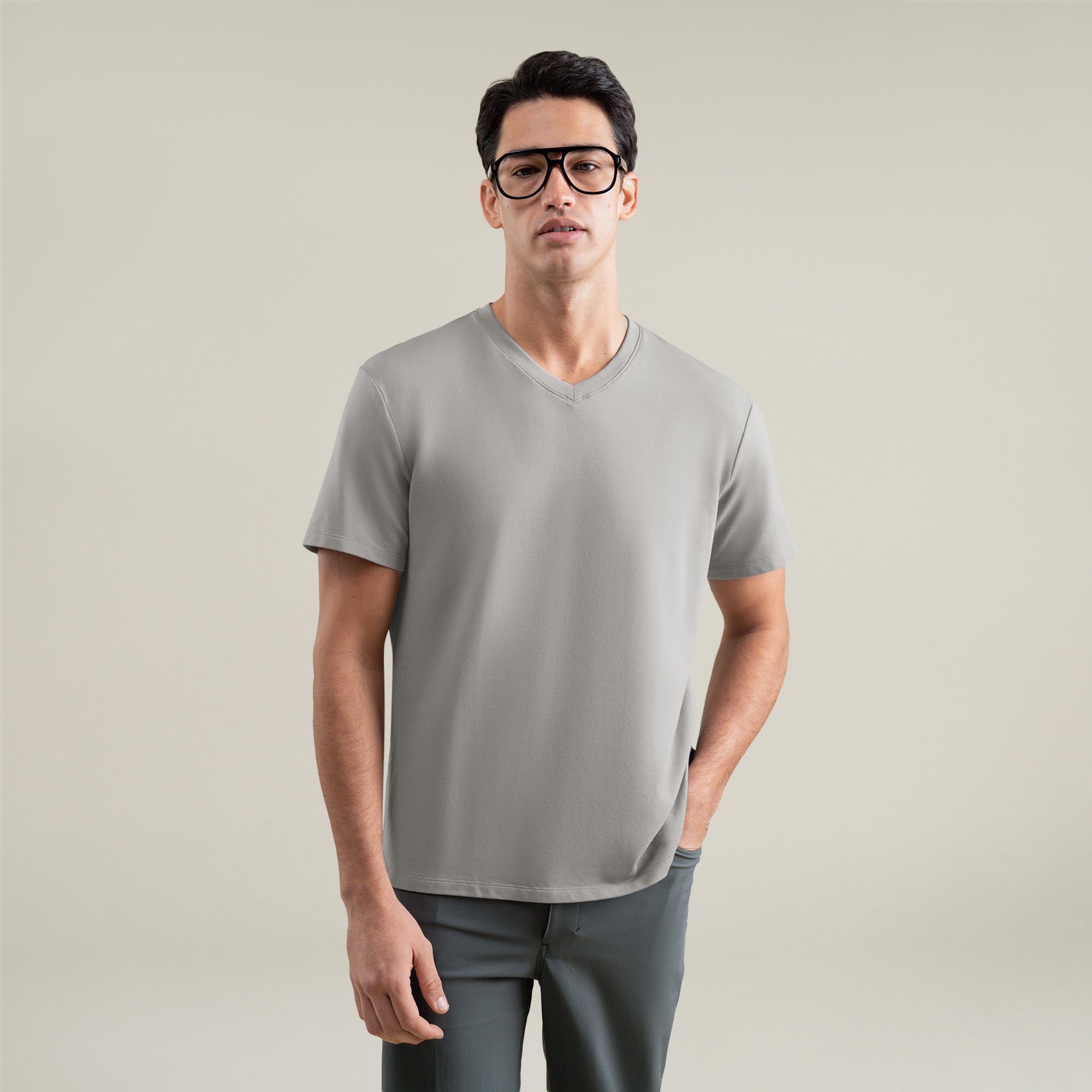 Cumulus v-neck t-shirt on a beige background model Jessey in Best-Seller