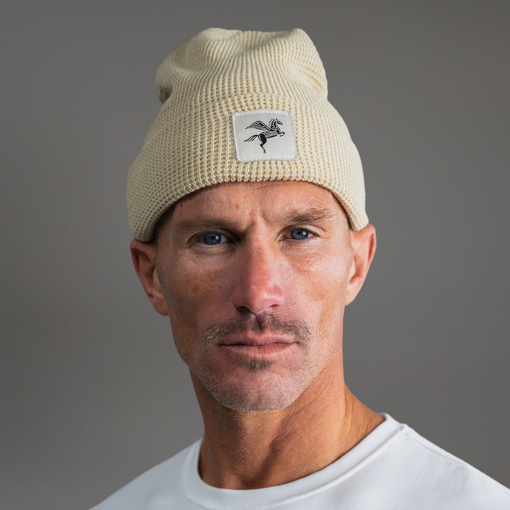 Sene hat model Tyler in Oatmeal