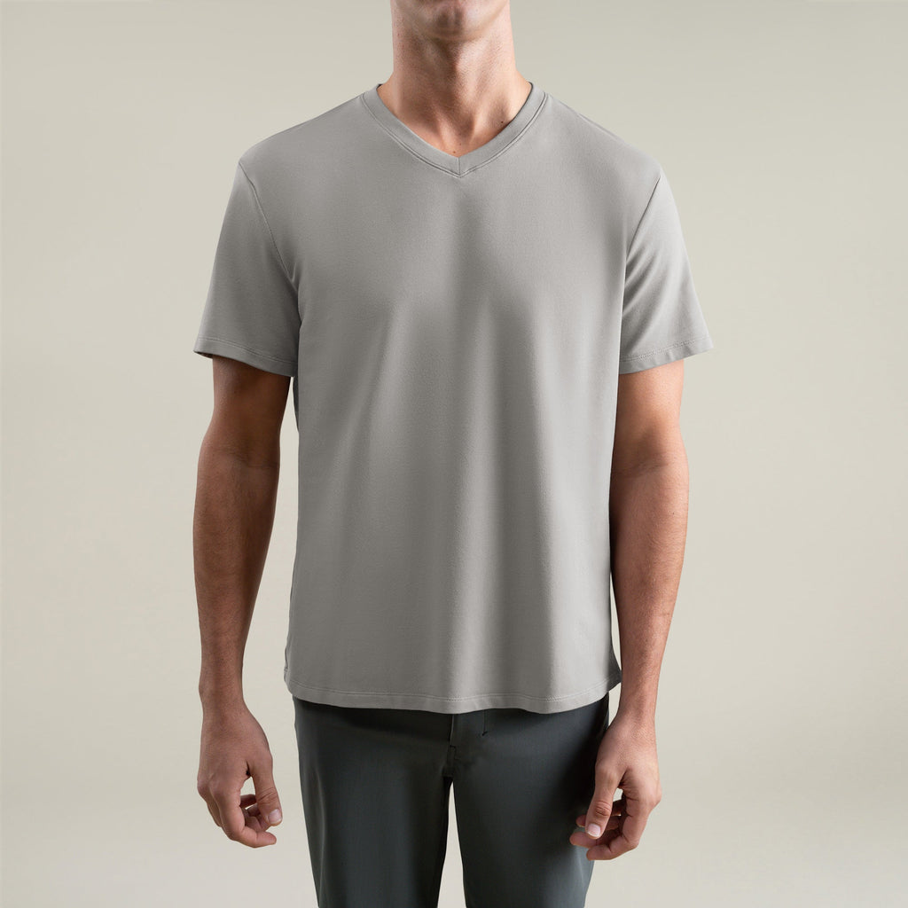 Cumulus v-neck t-shirt on a beige background model Jessey in Best-Seller