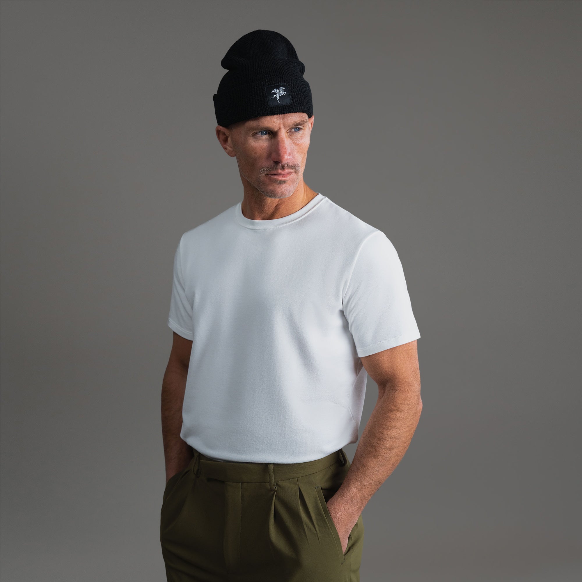 Sene hat model Tyler in Black