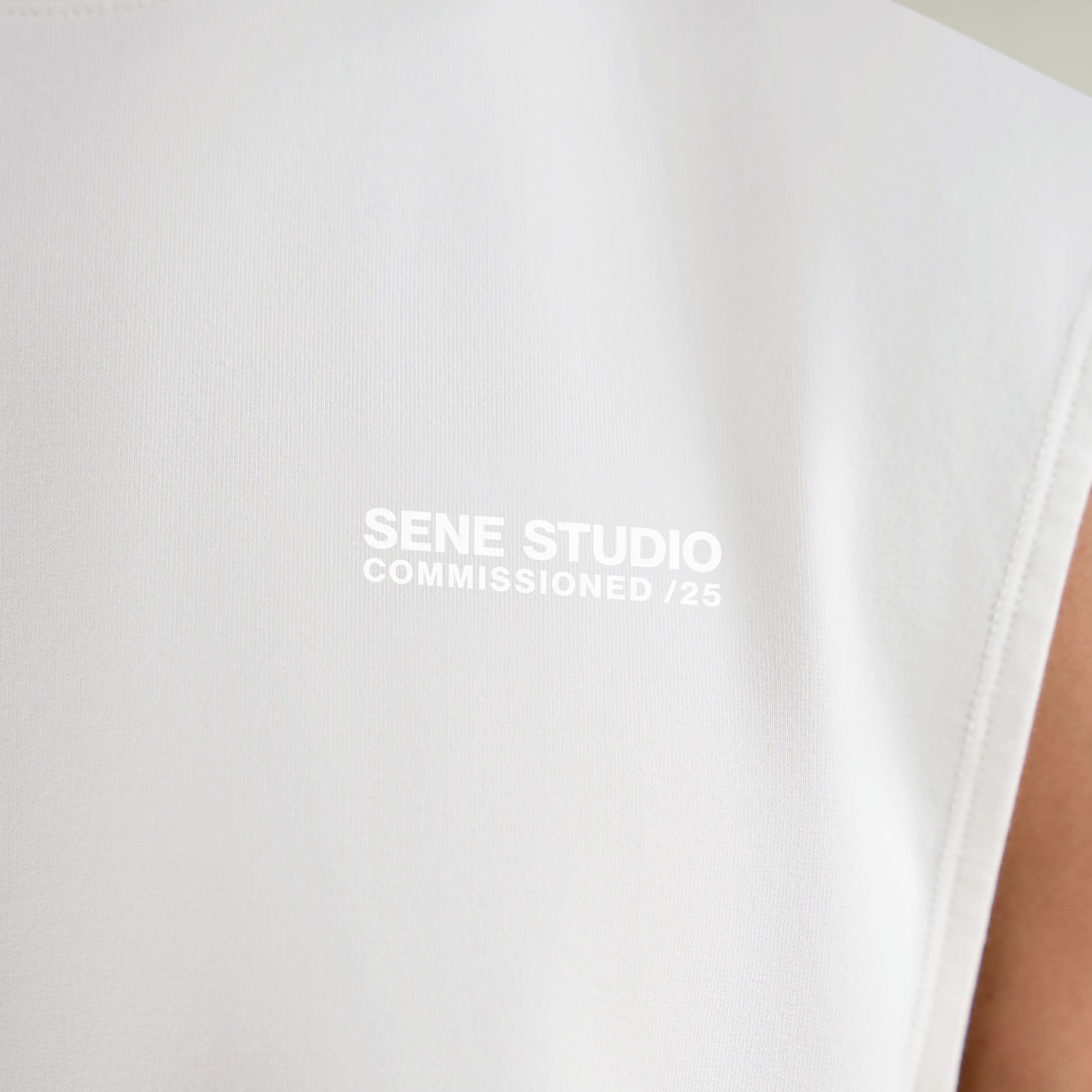 Tags:(6'1" - 165 lbs|Large) custom pullover model Jessey in Bone