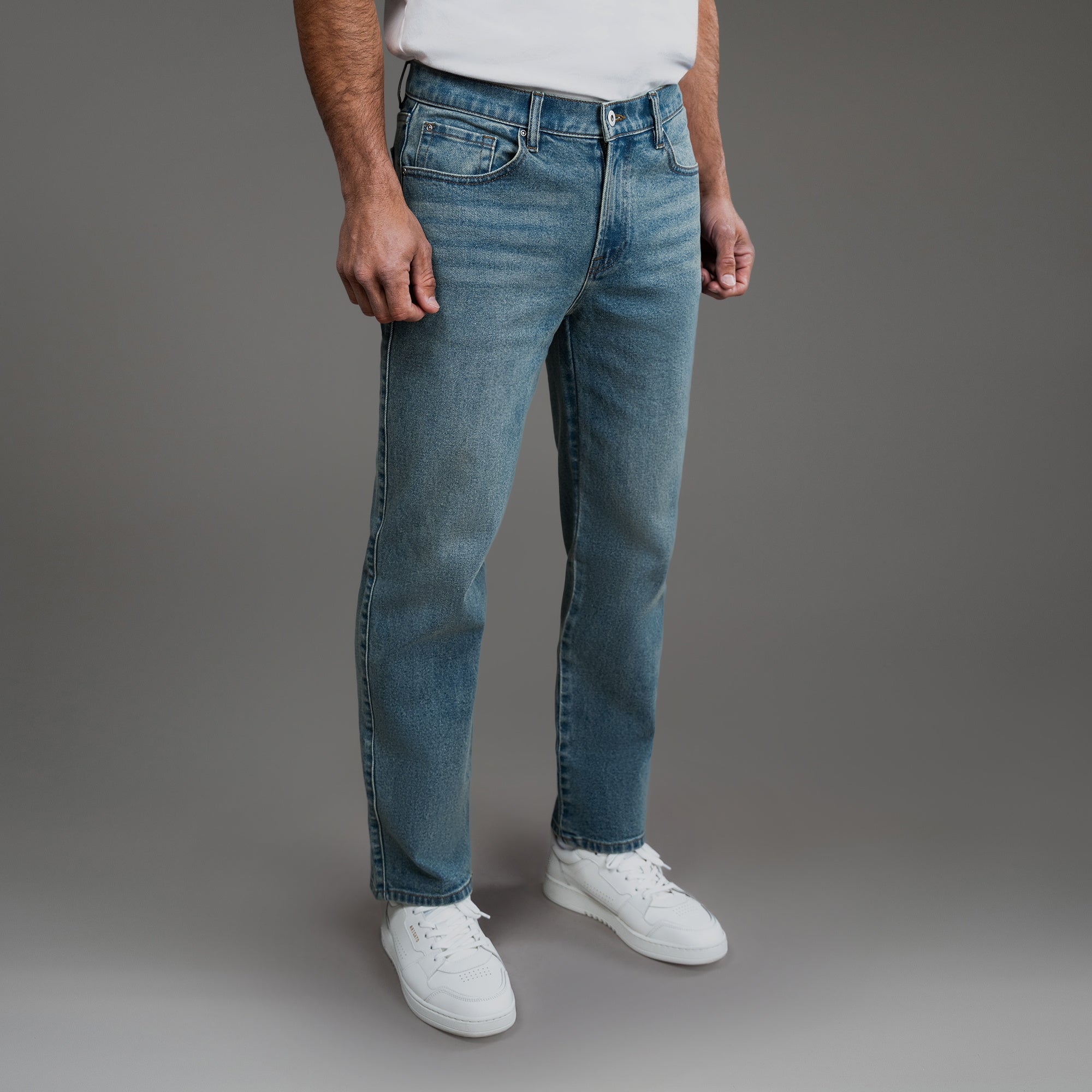 sizeless bespoke custom jeans model Tyler in Indigo Dune