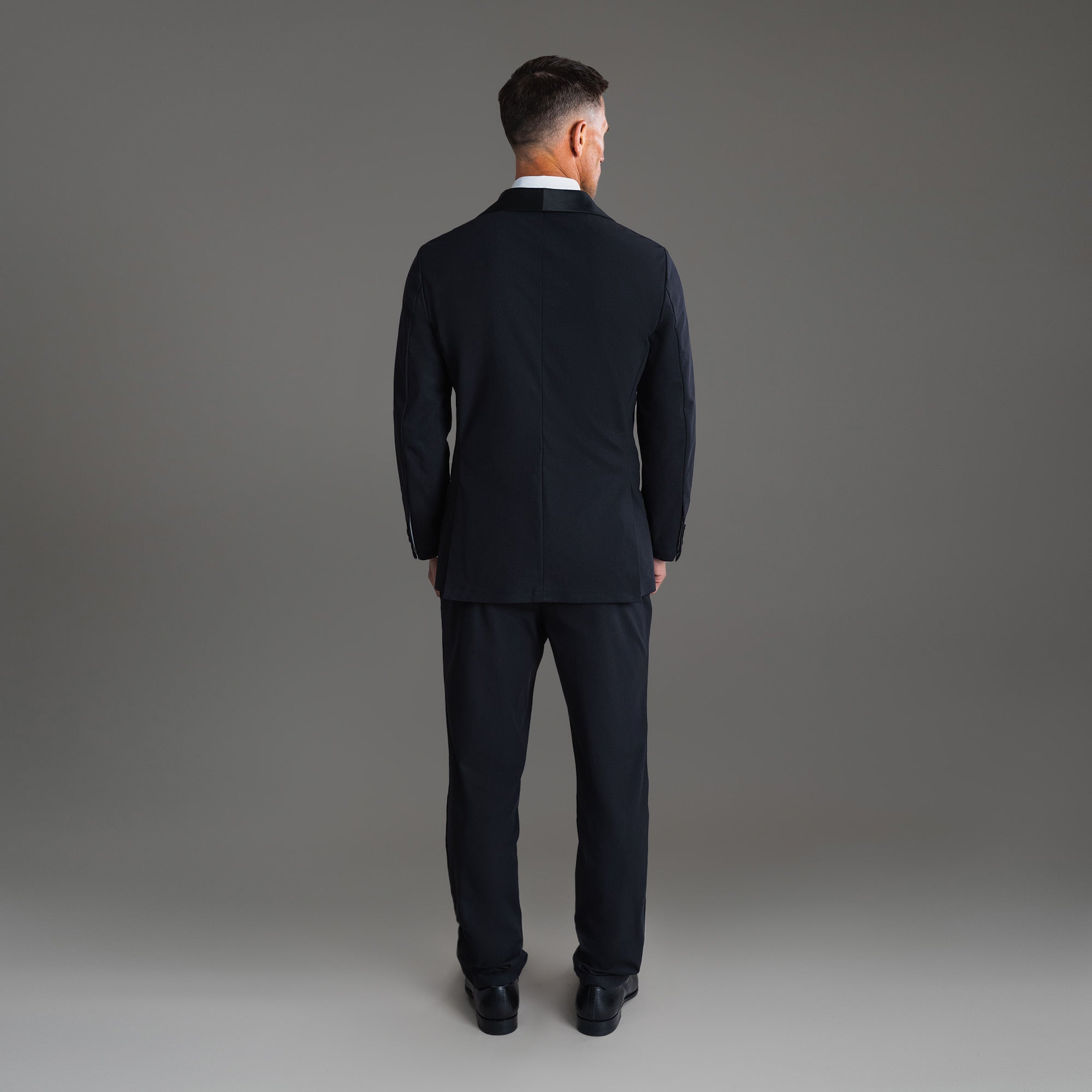 Tags:(6'0"|180 lbs) Bespoke custom Blazer los angeles model Tyler in Black