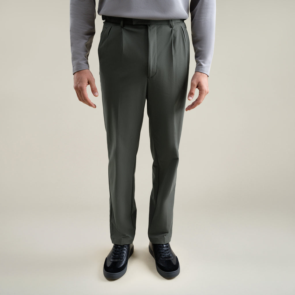 Tags:(6'1"|165) Custom Peak Lapel Tuxedo model Jessey in Pebble