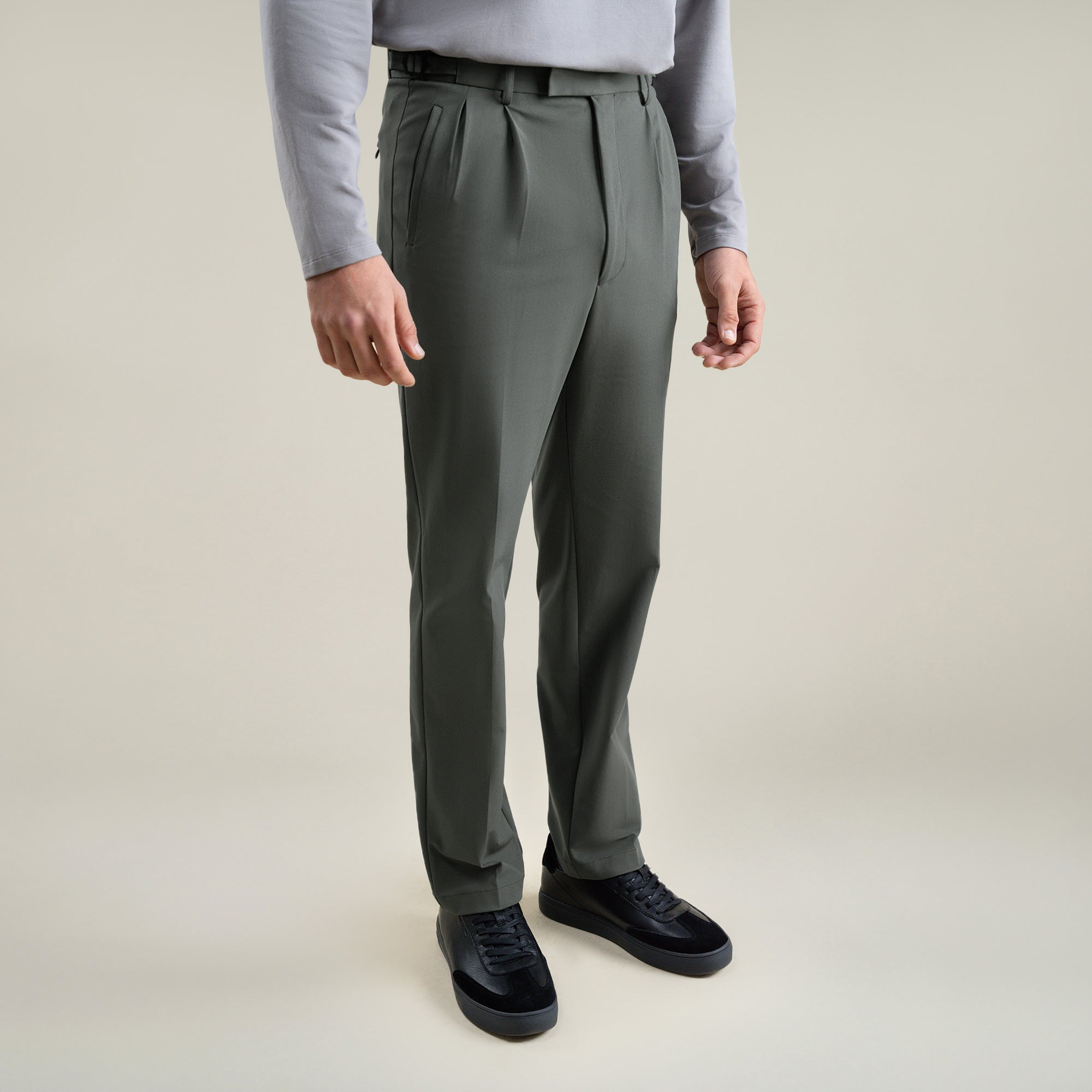 Tags:(6'1"|165) Custom Peak Lapel Tuxedo model Jessey in Pebble