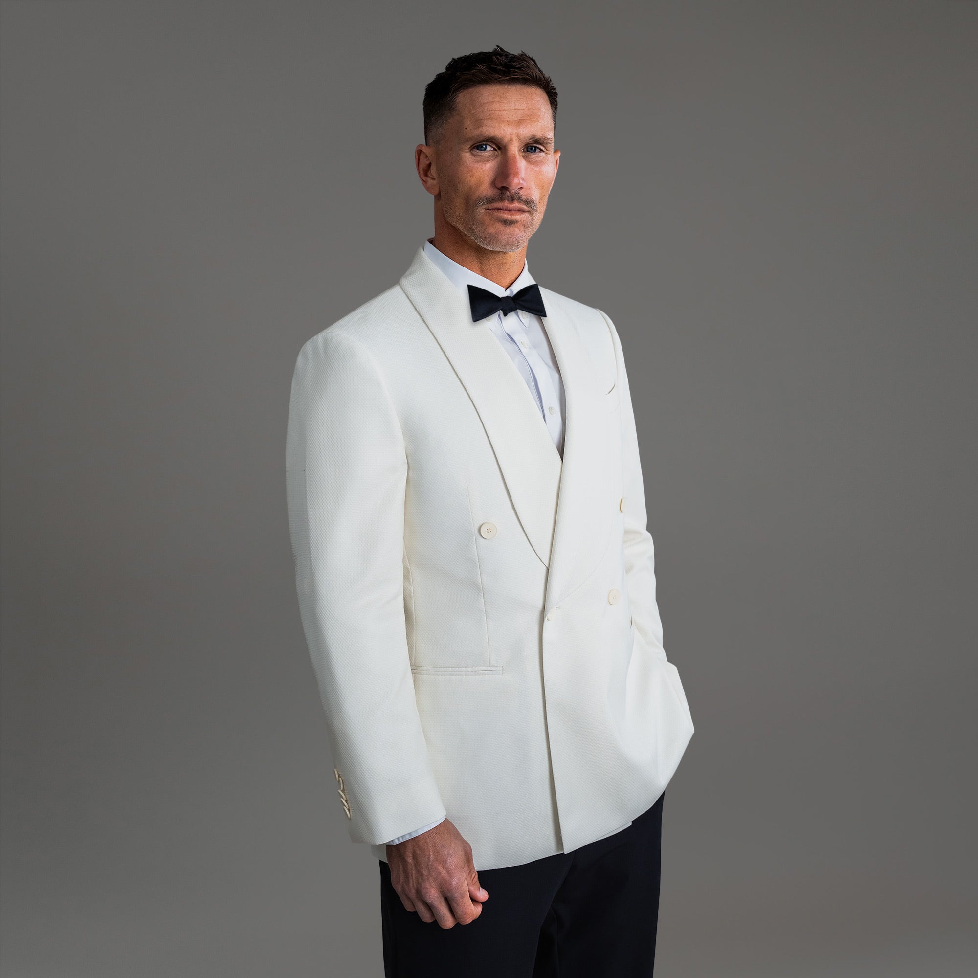 Tags:(6'0"|180 lbs) Bespoke custom Dinner Blazer los angeles model Tyler in Cream