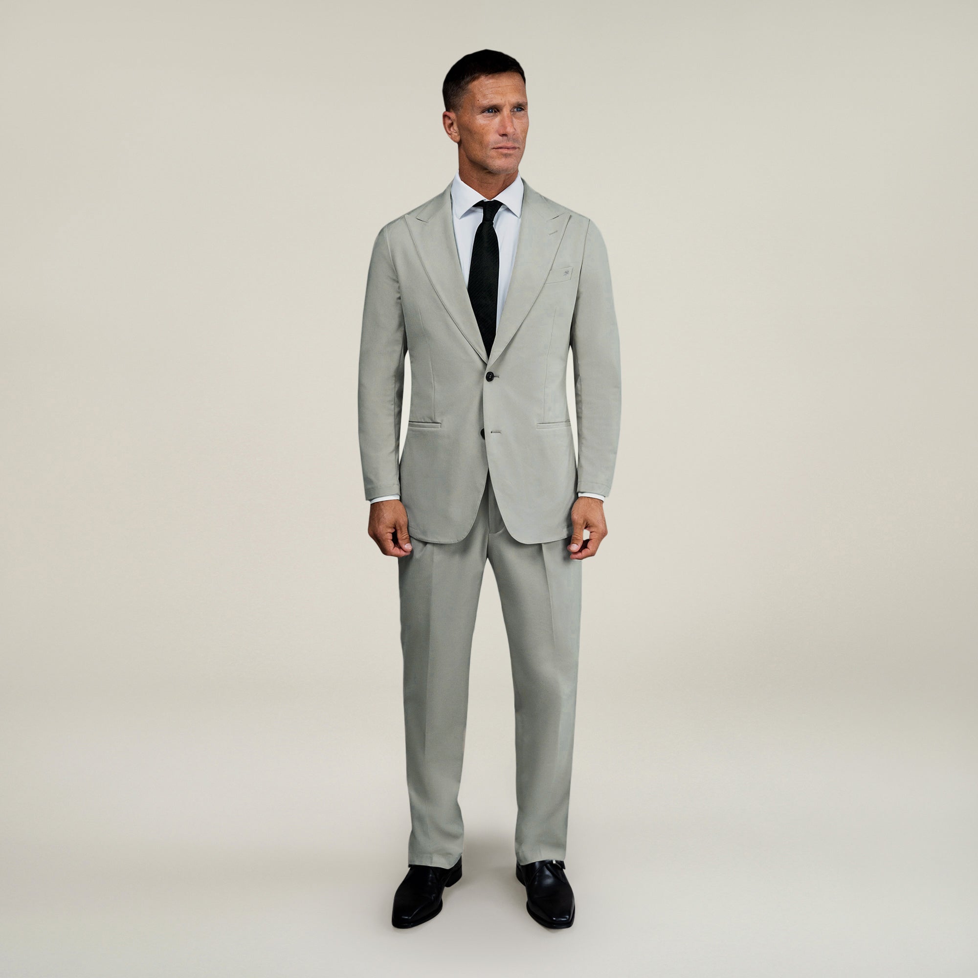 Sene Custom Stretch Suits | Men's Ford FlexTech Suit | Travel Suit