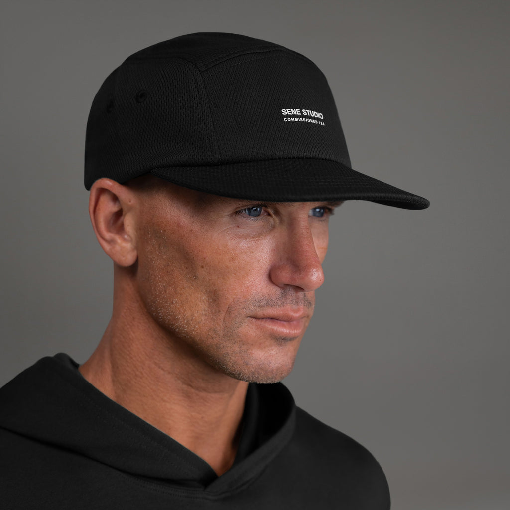 Sene hat model Tyler in Black