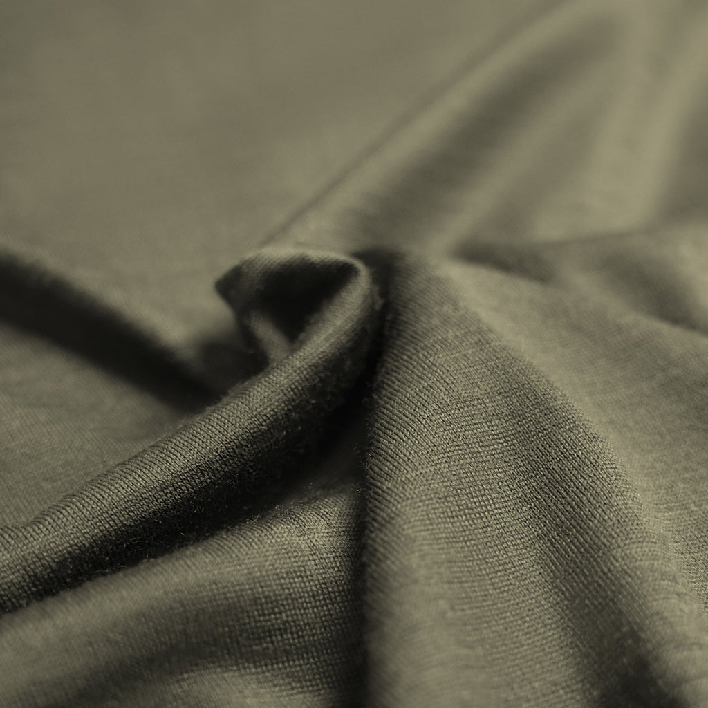 Merino Wool Long Sleeve T-Shirt model Matteo in Flint
