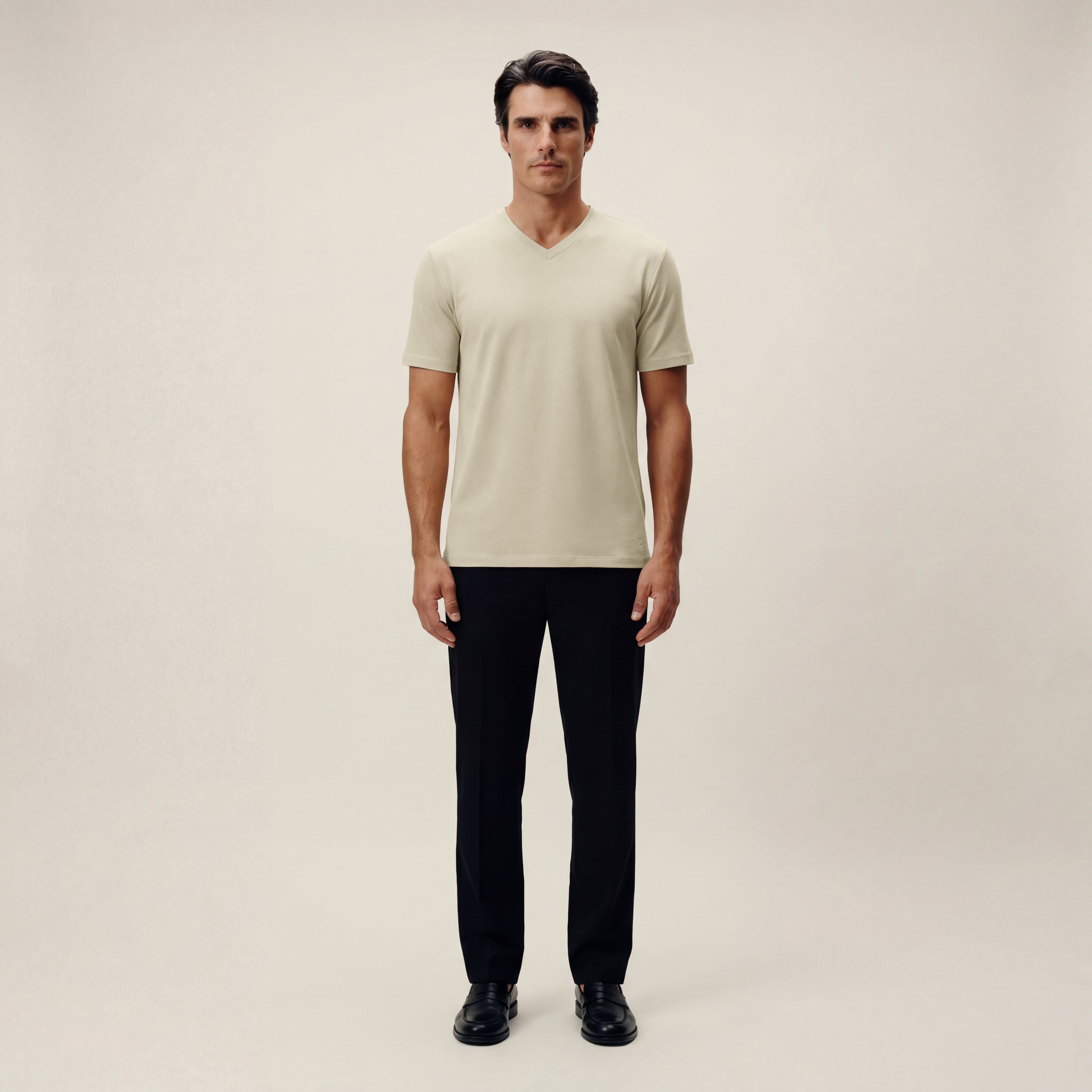 Cumulus V-Neck T-Shirt model Matteo in Villa Stone