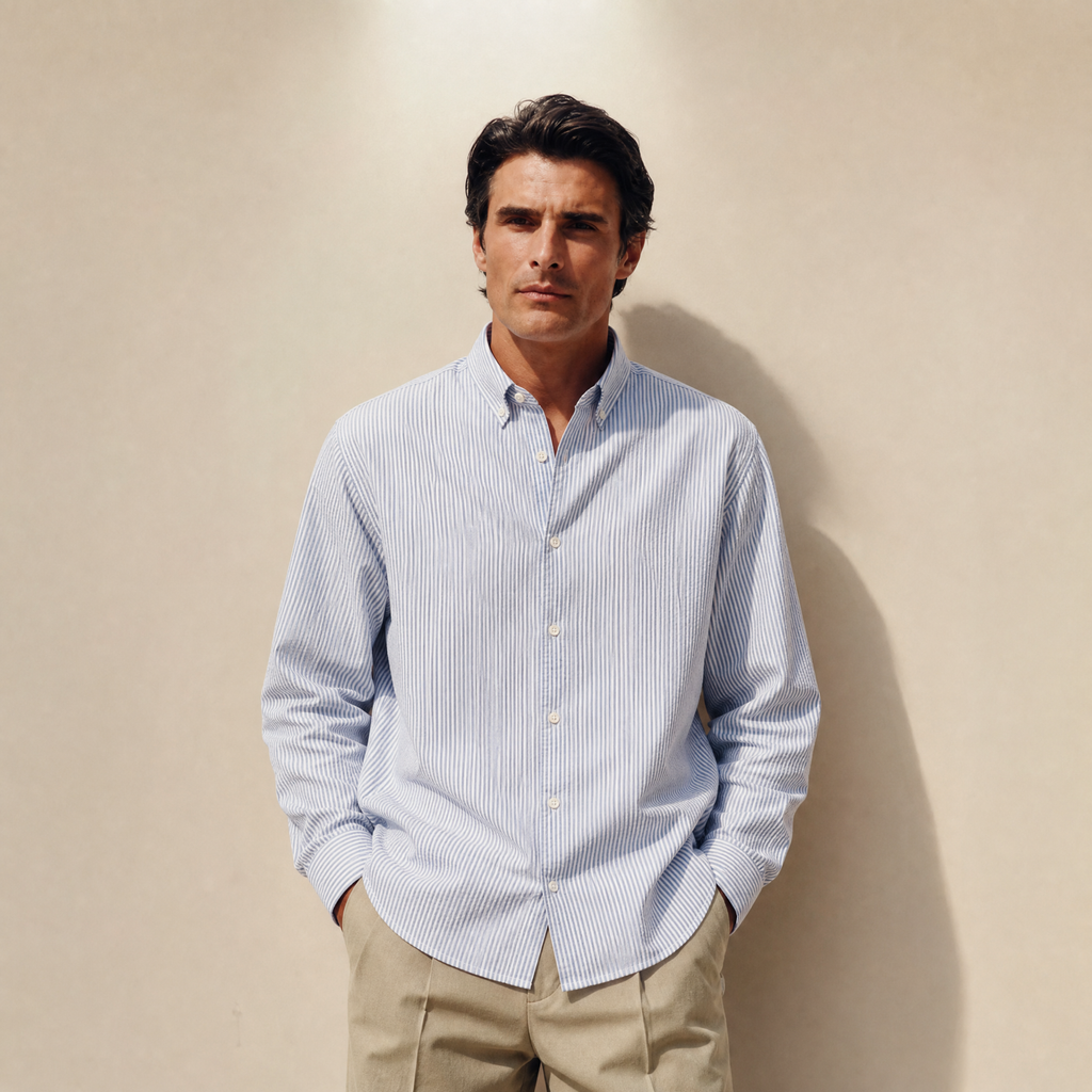 seersucker button-up shirt model Matteo in Pacific Sky