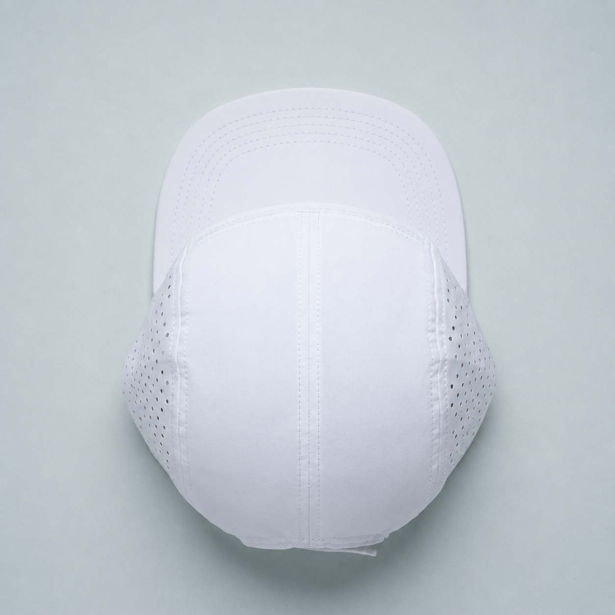 Sene hat model Matteo in White