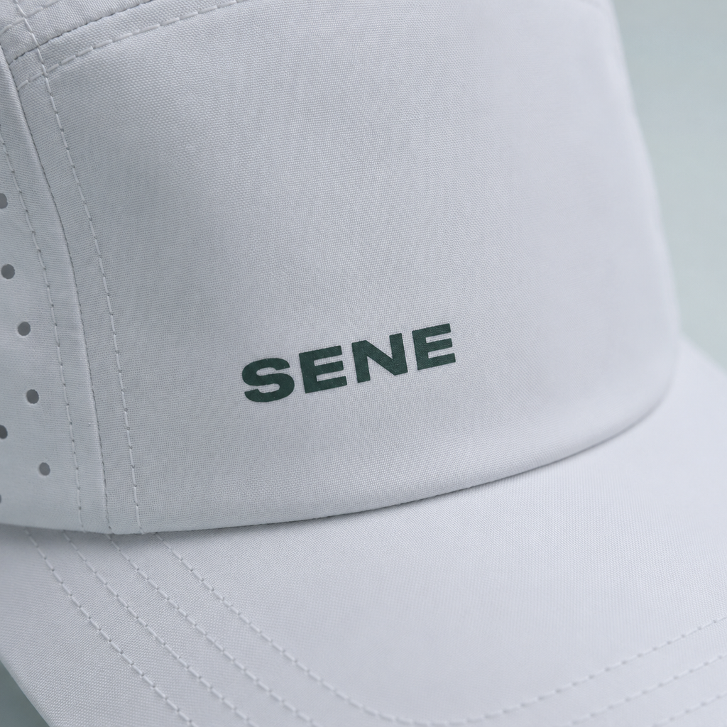 Sene hat model Matteo in White