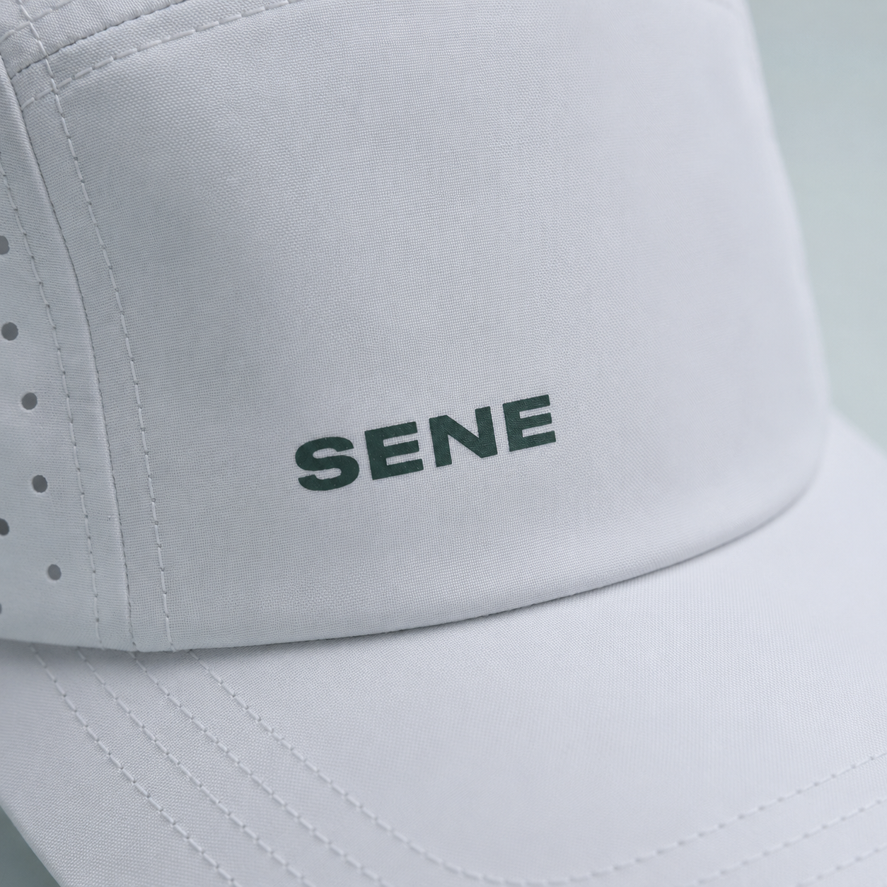 Sene hat model Matteo in White