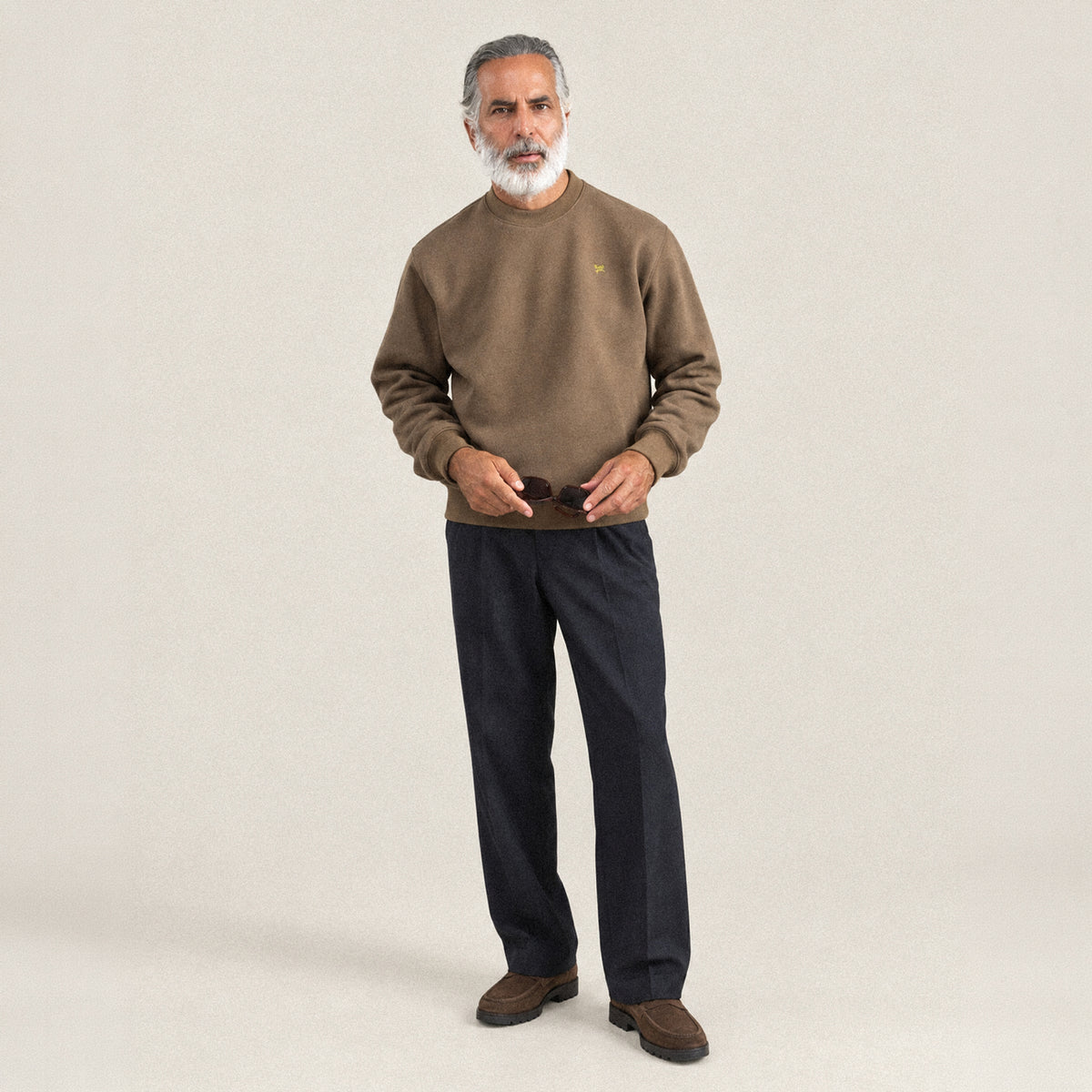Evening Crewneck Sweater model Guillermo in Tobacco