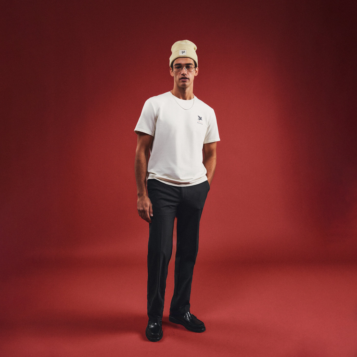 Tags:(Large | 6'1" - 165) Custom t-shirt tee model Jessey in Bone