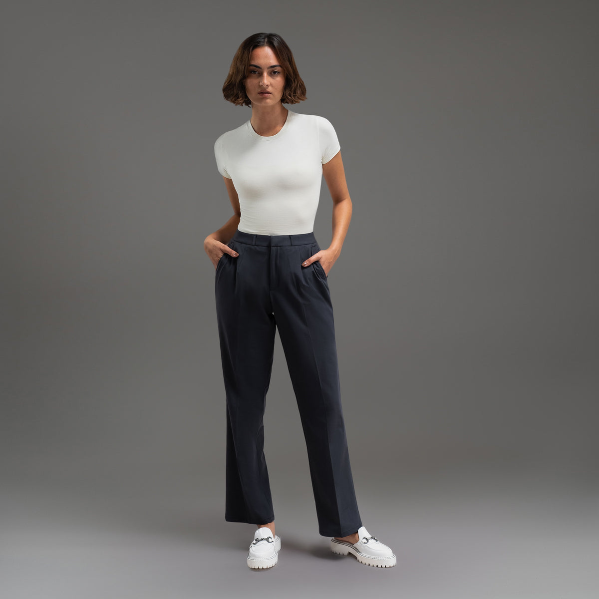 bespoke athletic women's dress pants athleisure model Moe in Charcoal