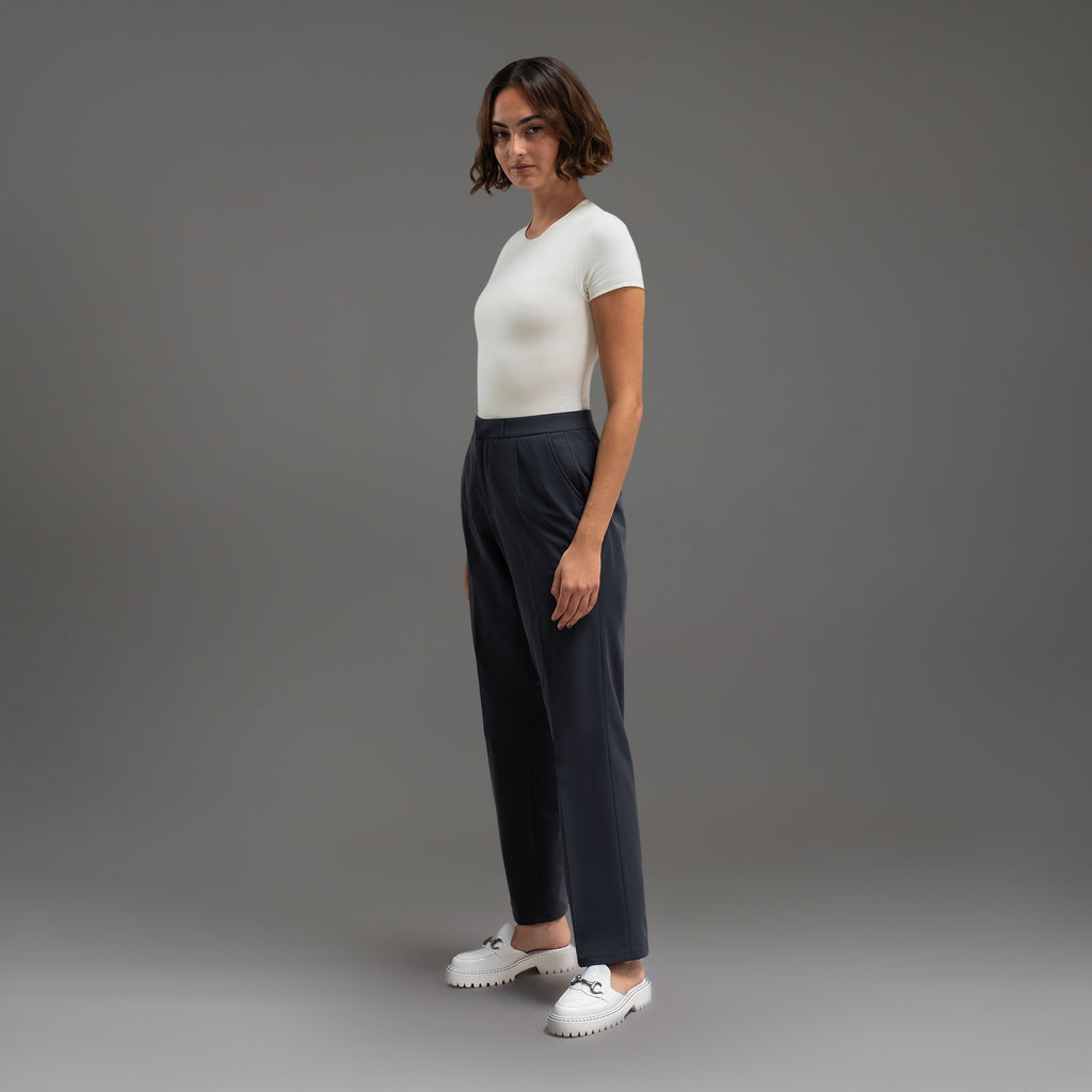 bespoke athletic women's dress pants athleisure model Moe in Charcoal
