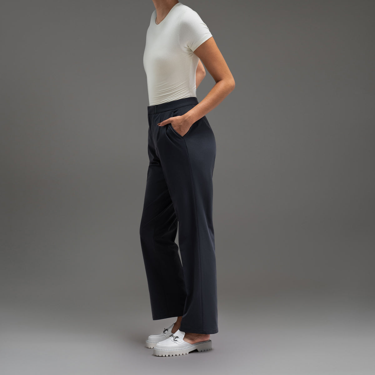 bespoke athletic women's dress pants athleisure model Moe in Charcoal