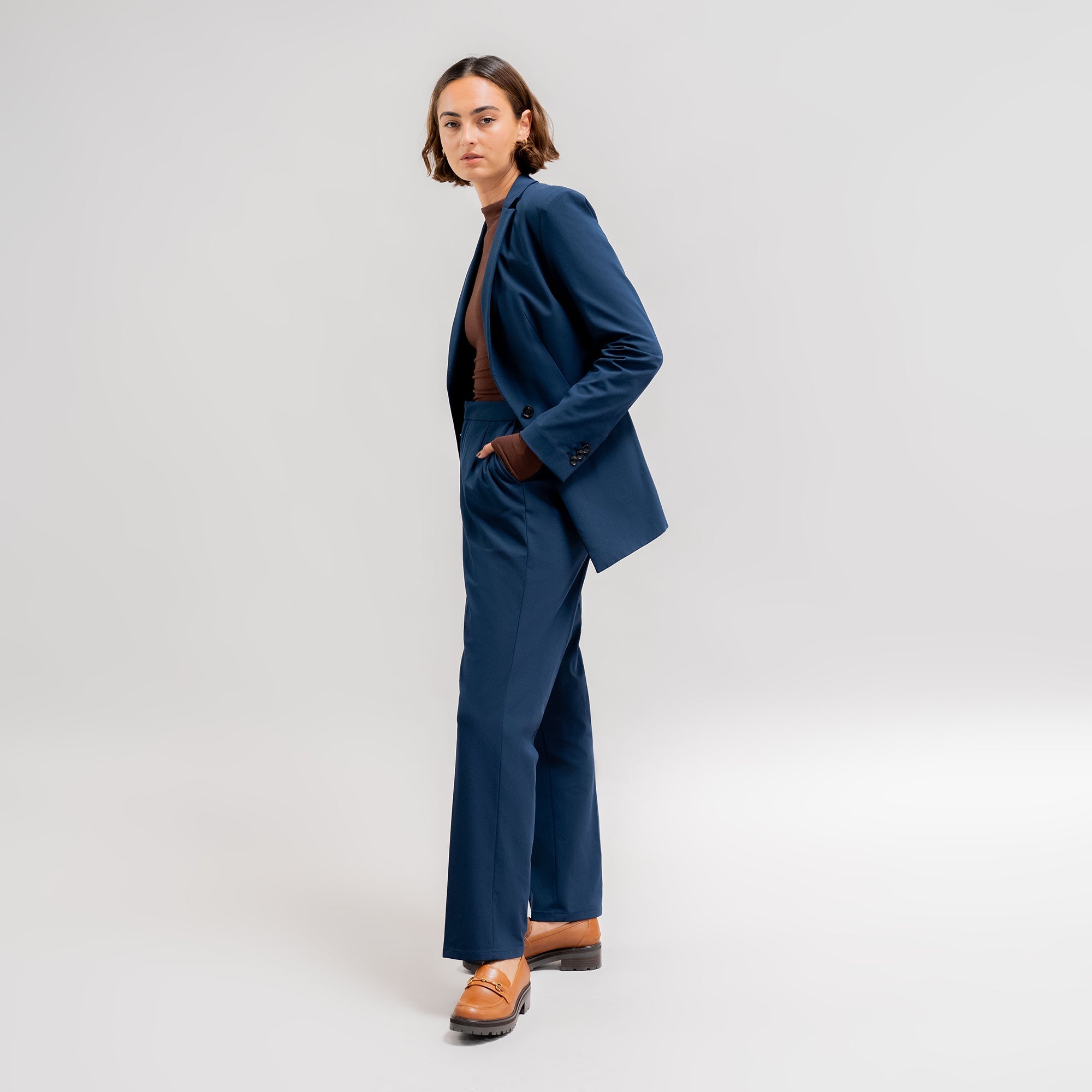 bespoke custom women's blazer pantsuit model Moe in Navy