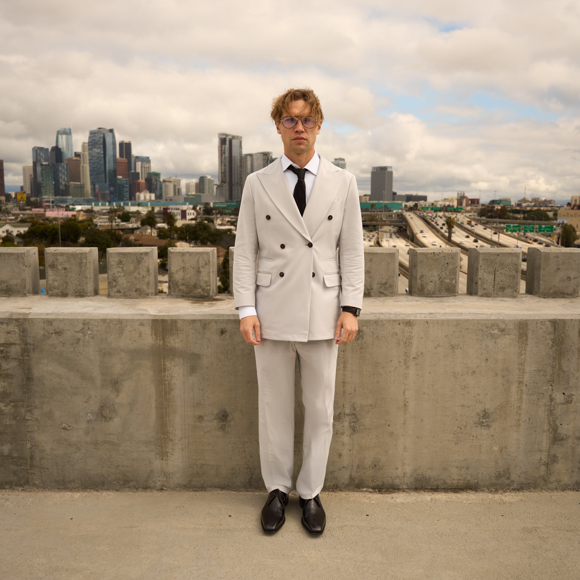 Tags:(5'9"|160 lbs) Bespoke custom linen men's suit los angeles model Tyler in Silver