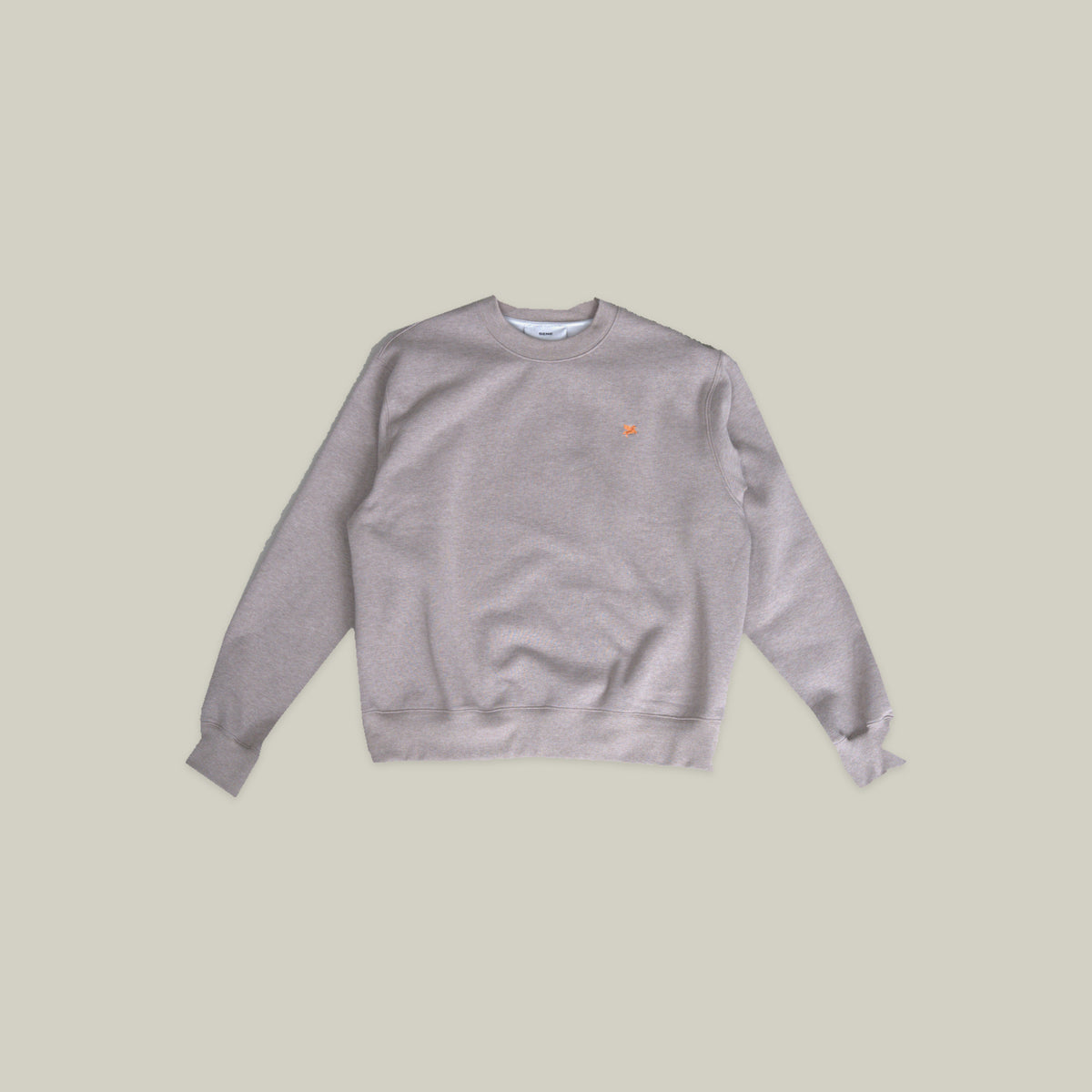 Evening Crewneck Sweater model Guillermo in Heather Stone