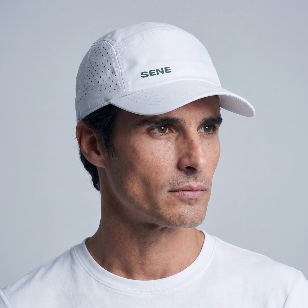 Sene hat model Matteo in White