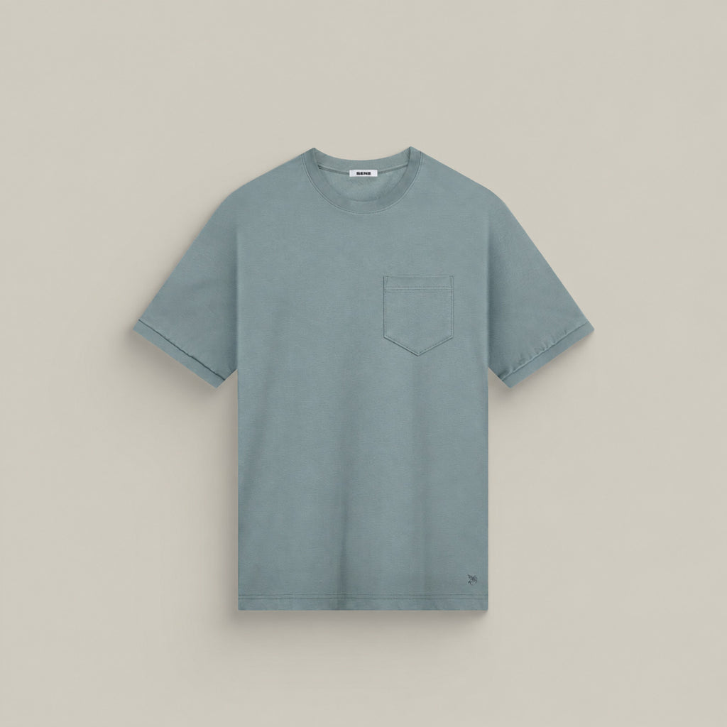 Pima Reserve Crew Pocket T-Shirt model Matteo in Steel