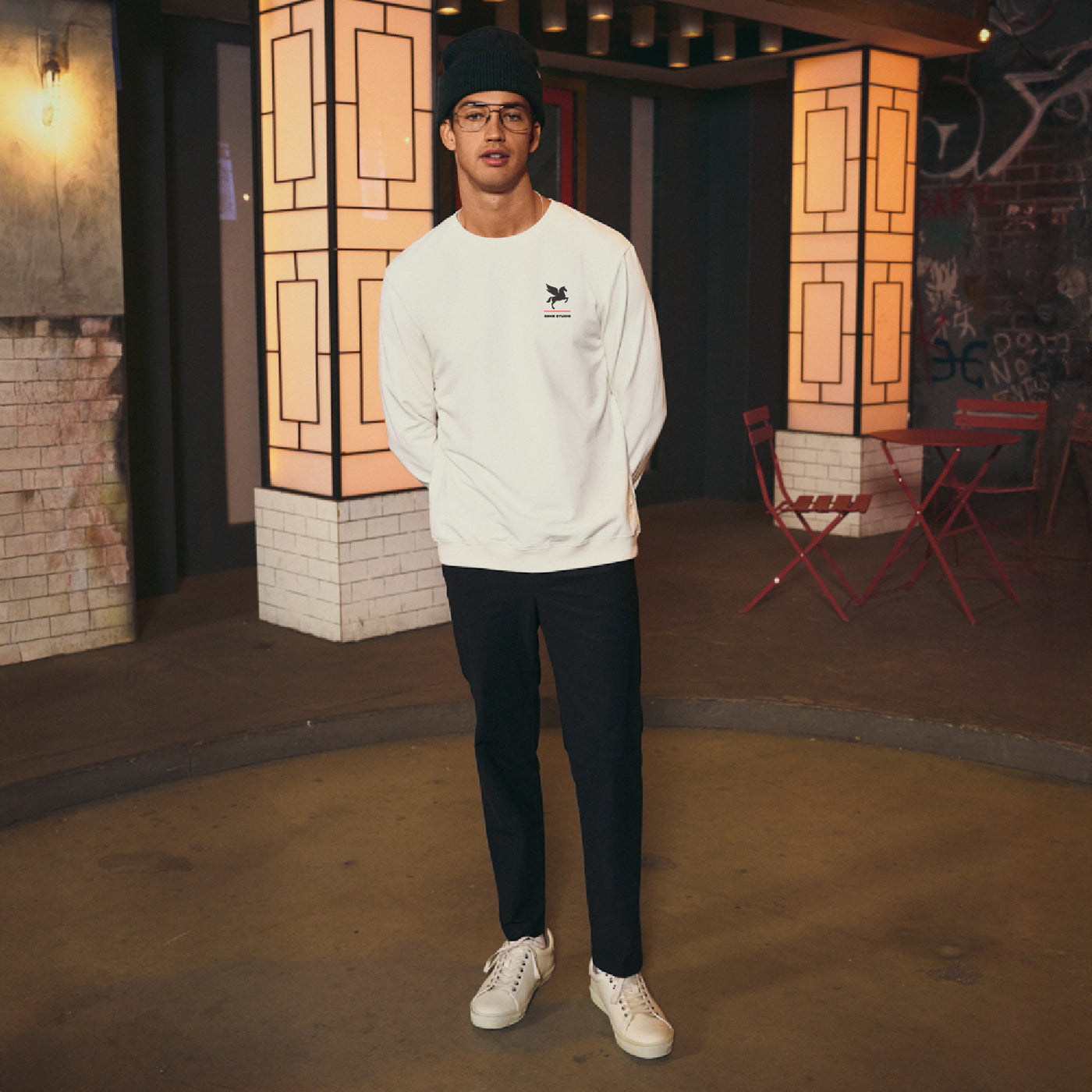 Tags:(Large | 6'1" - 165) Custom t-shirt tee model Jessey in Bone