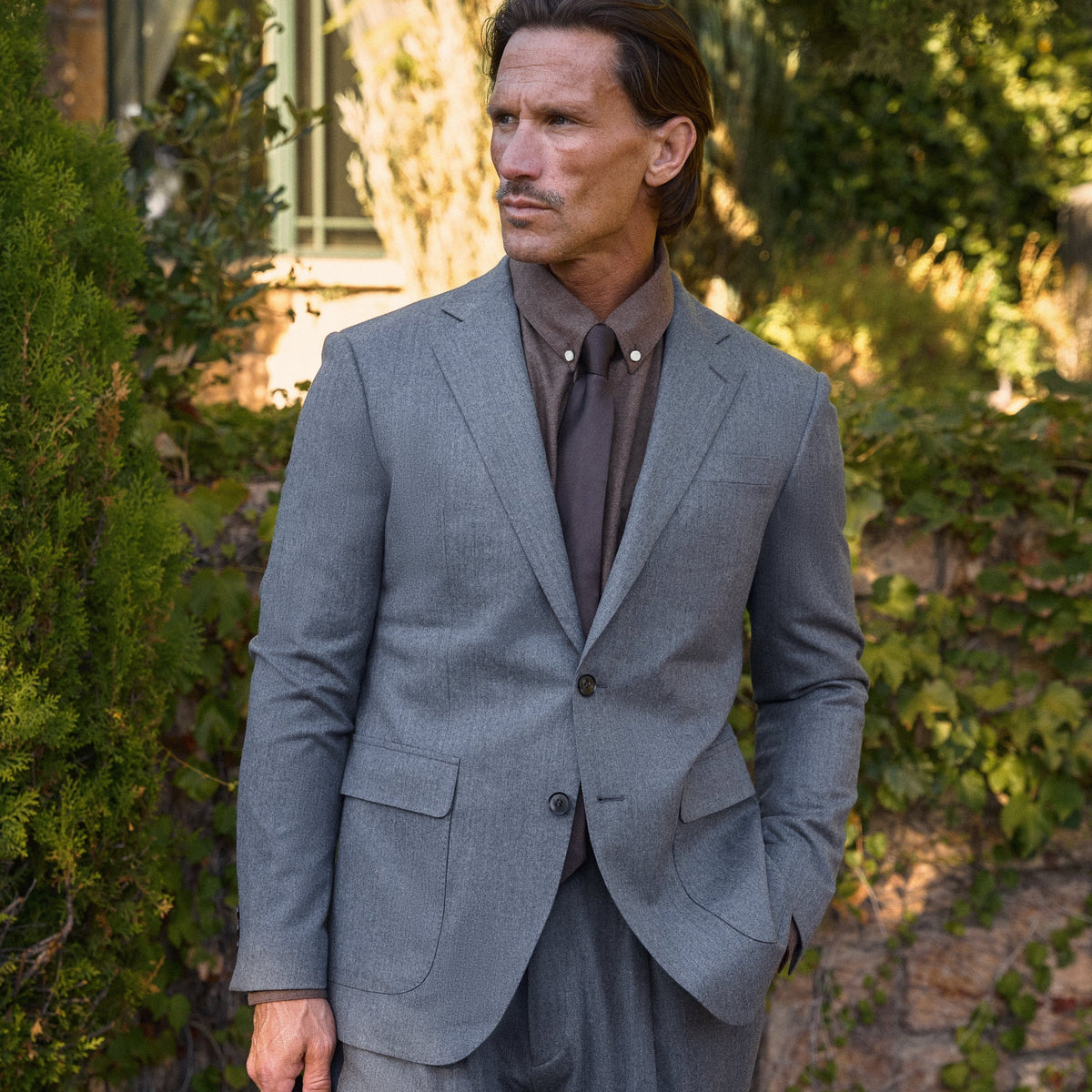 wool blazer model tyler in granite