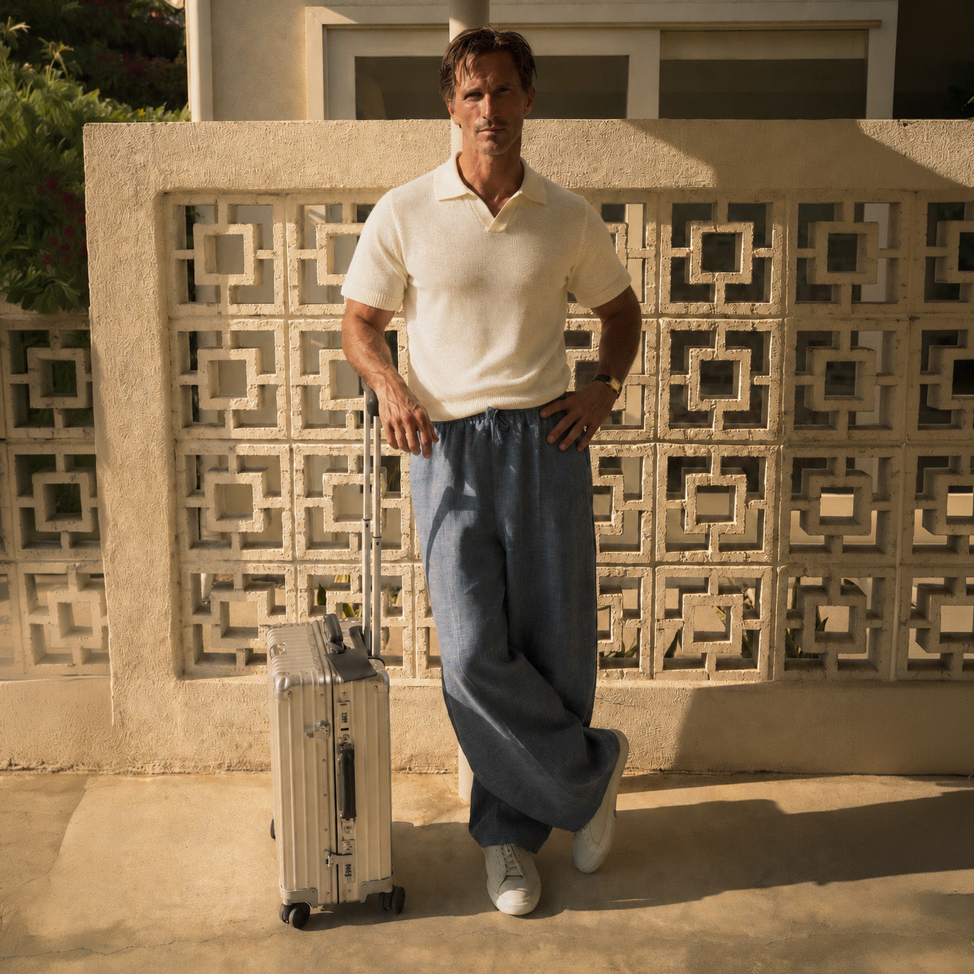 Buttonless Knit Polo model Tyler in White