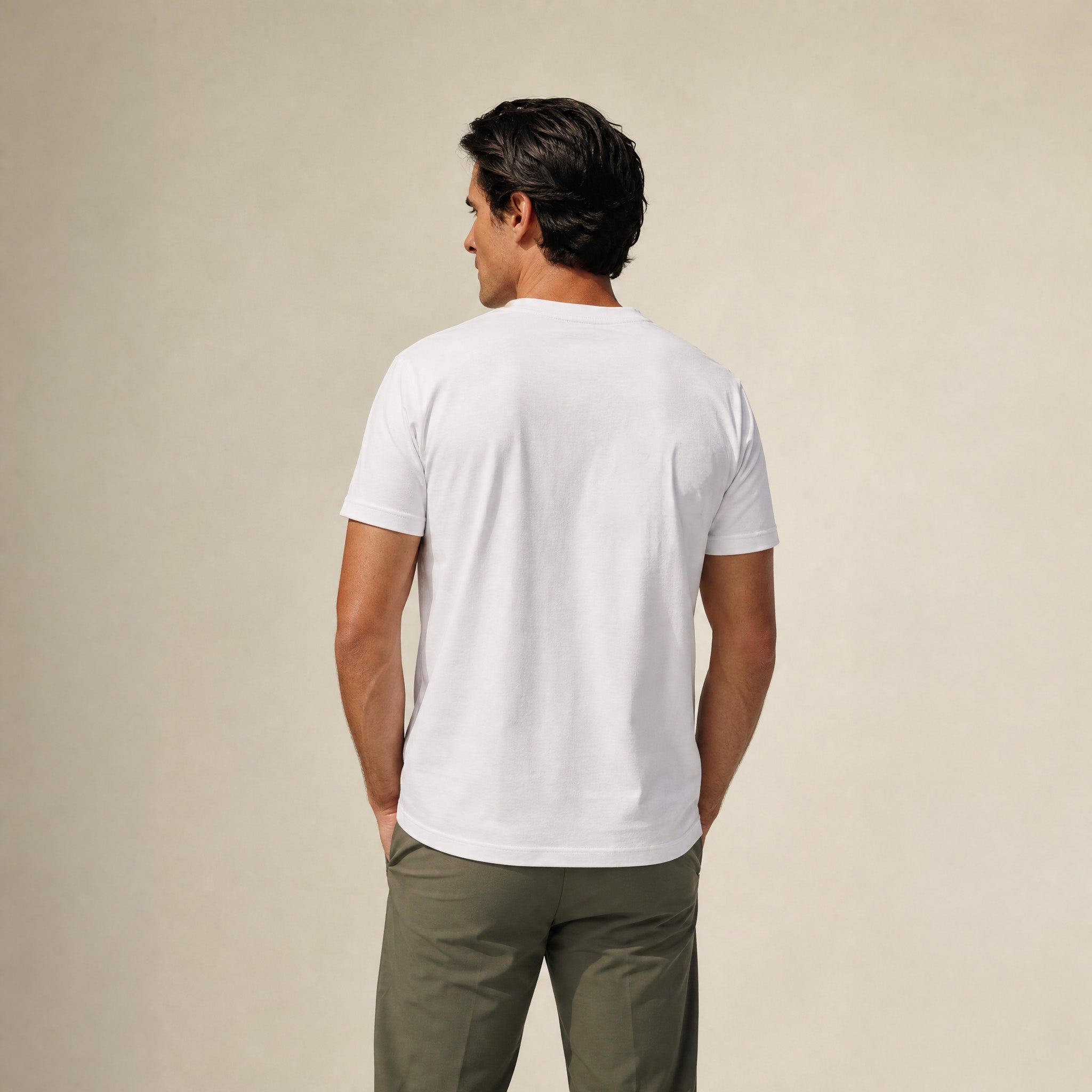 Pima Reserve Crew Pocket T-Shirt model Matteo in White