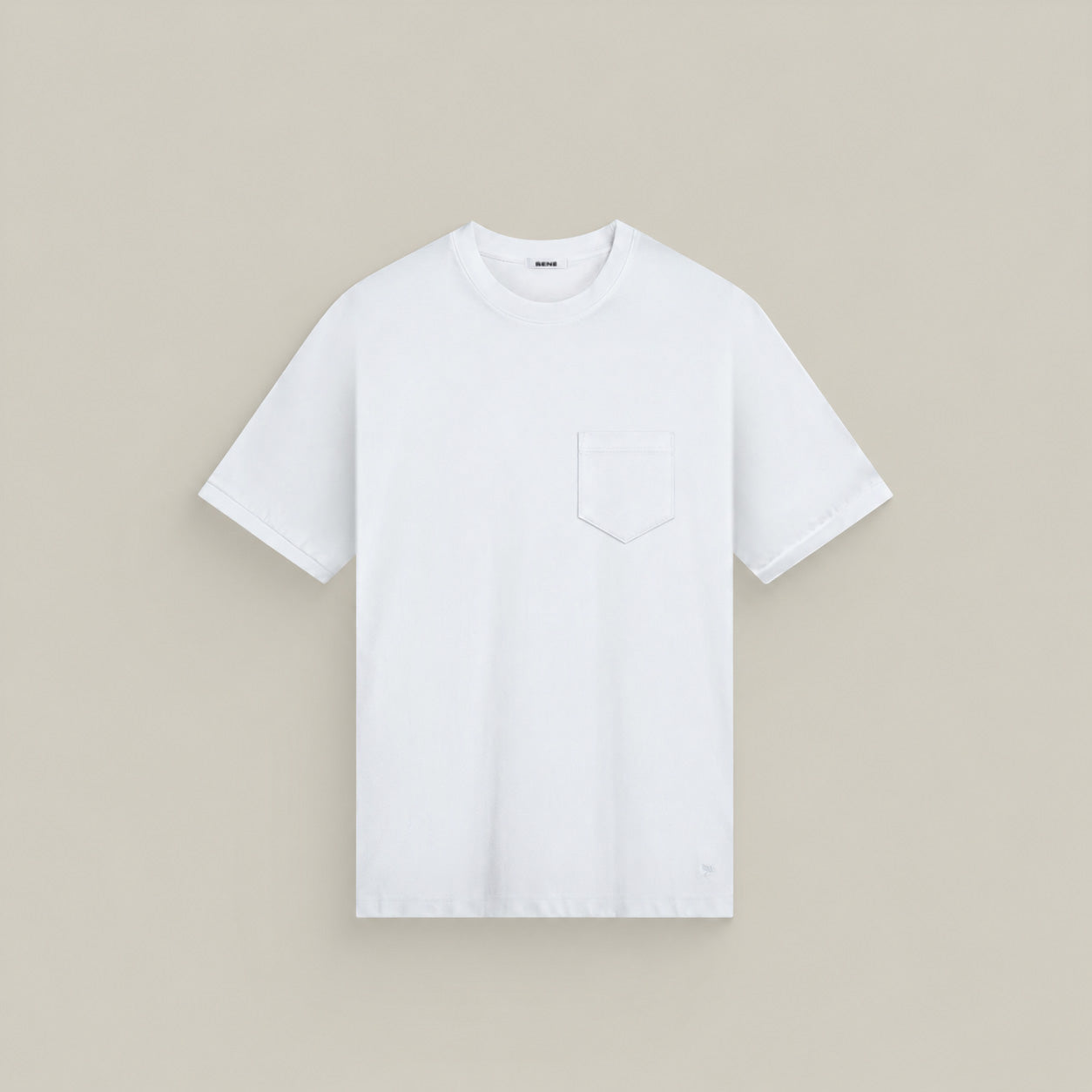 Pima Reserve Crew Pocket T-Shirt model Matteo in White