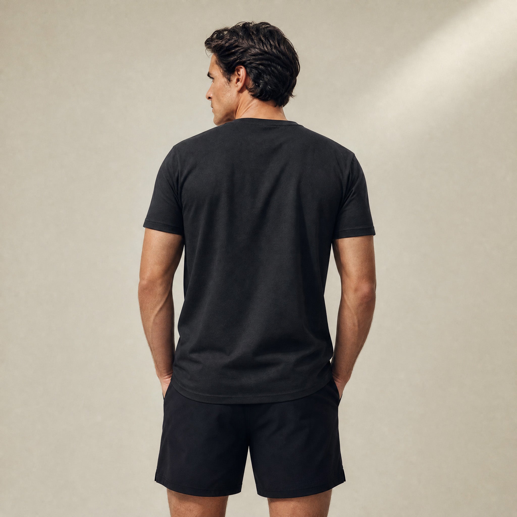 CoolTech Crew T-Shirt model Matteo in Black