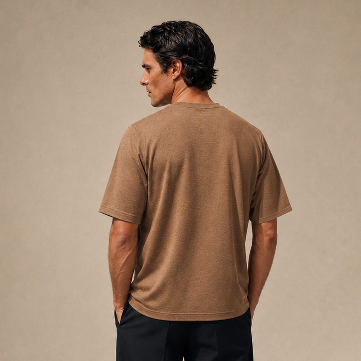 Merino Wool Oversized T-Shirt model Matteo in Mesa