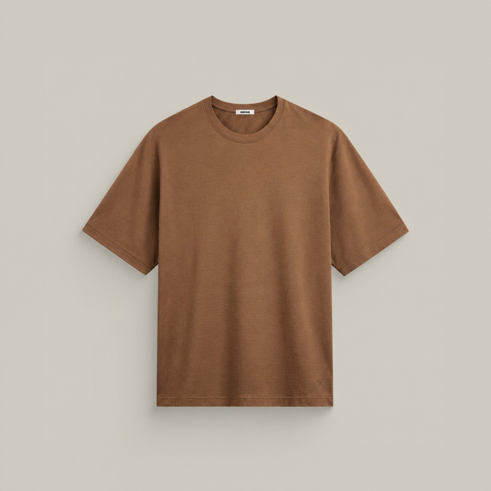 Merino Wool Oversized T-Shirt model Matteo in Mesa