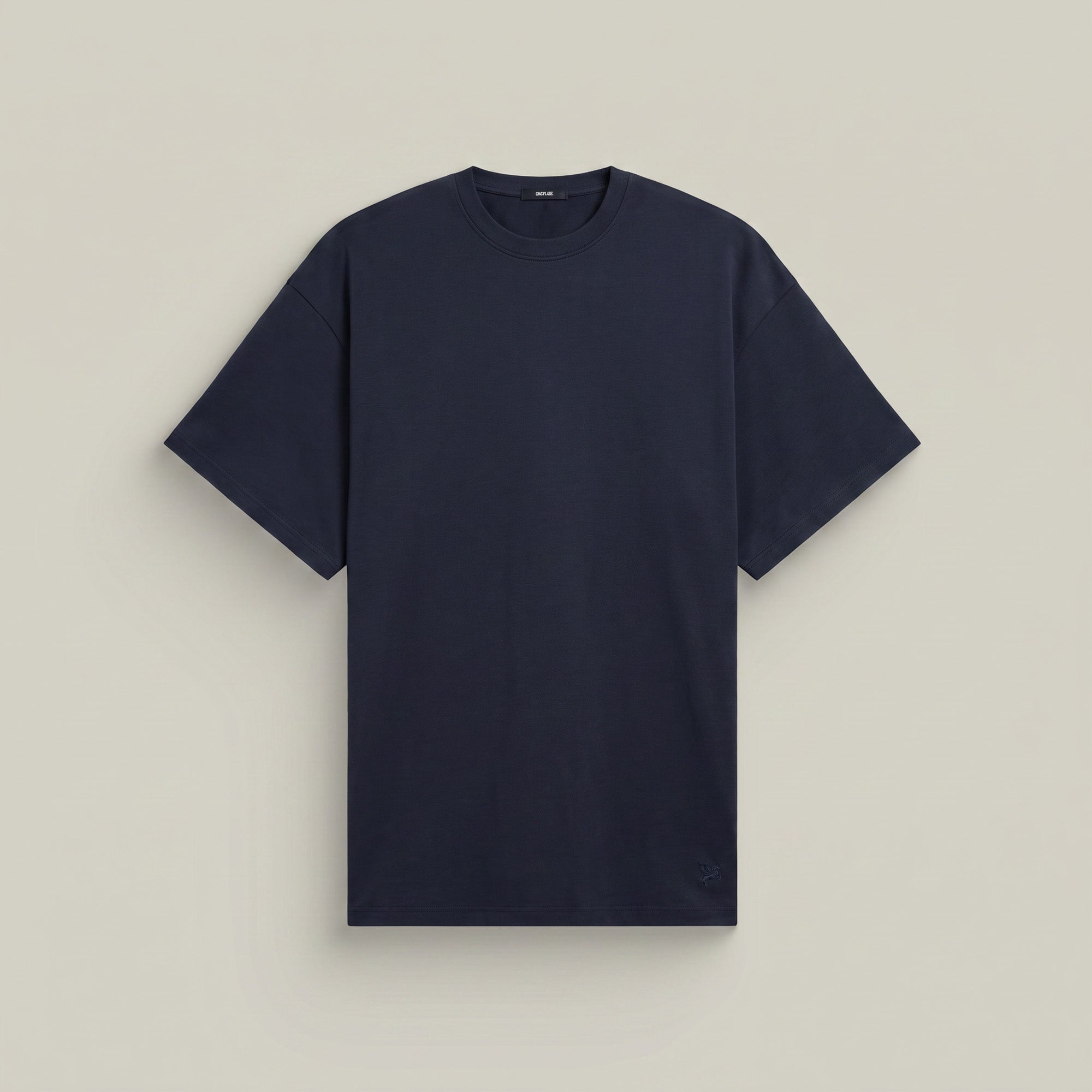 Pima Reserve Oversized T-Shirt model Matteo in Navy