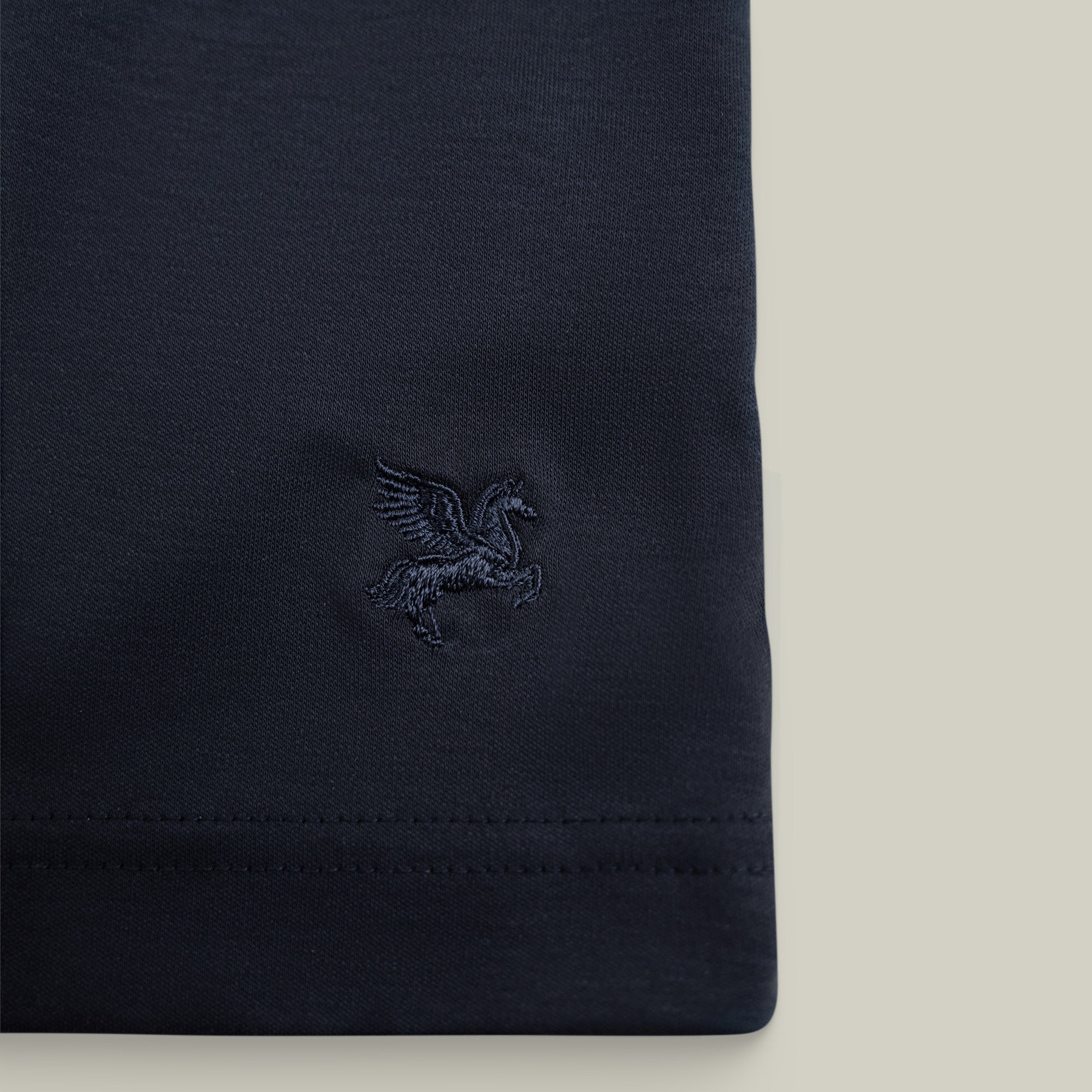 Pima Reserve Oversized T-Shirt model Matteo in Navy