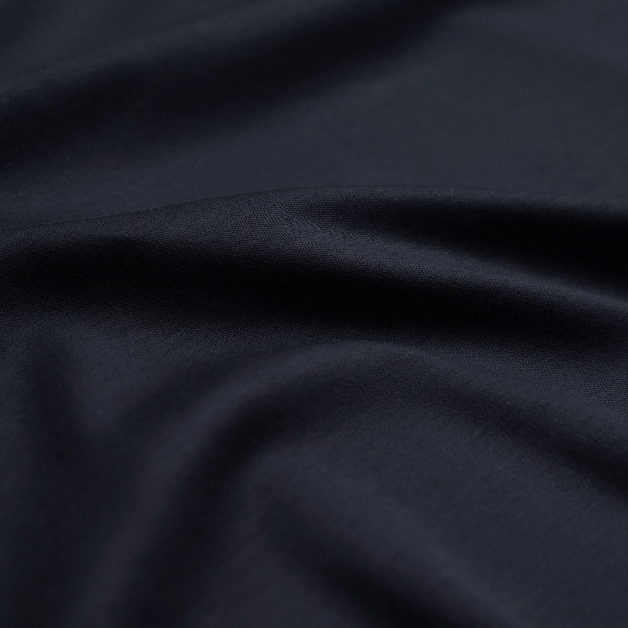 Pima Reserve Oversized T-Shirt model Matteo in Navy