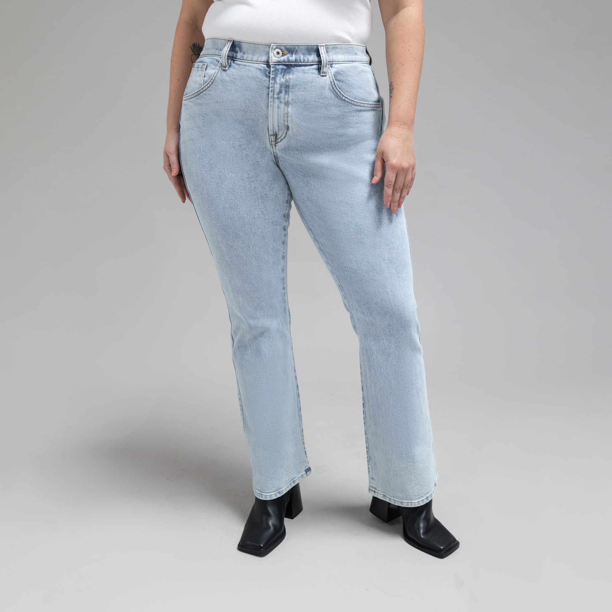 Tags:(5'9"|14-16) custom bootcut jeans vintage model Faye in Vintage Gin