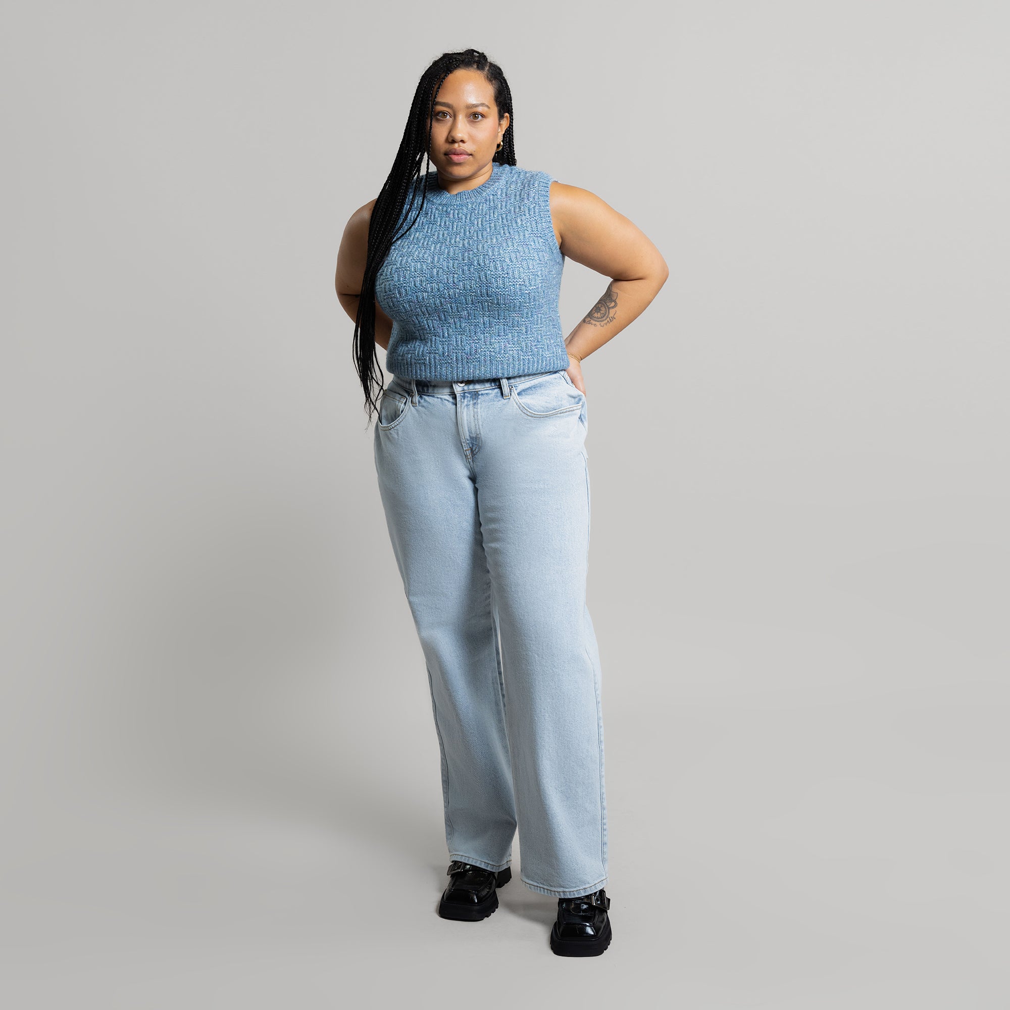 Tags:(5'2"|10-12) True vintage relaxed straight jeans custom sizeless tailored model Alysa in Vintage Gin